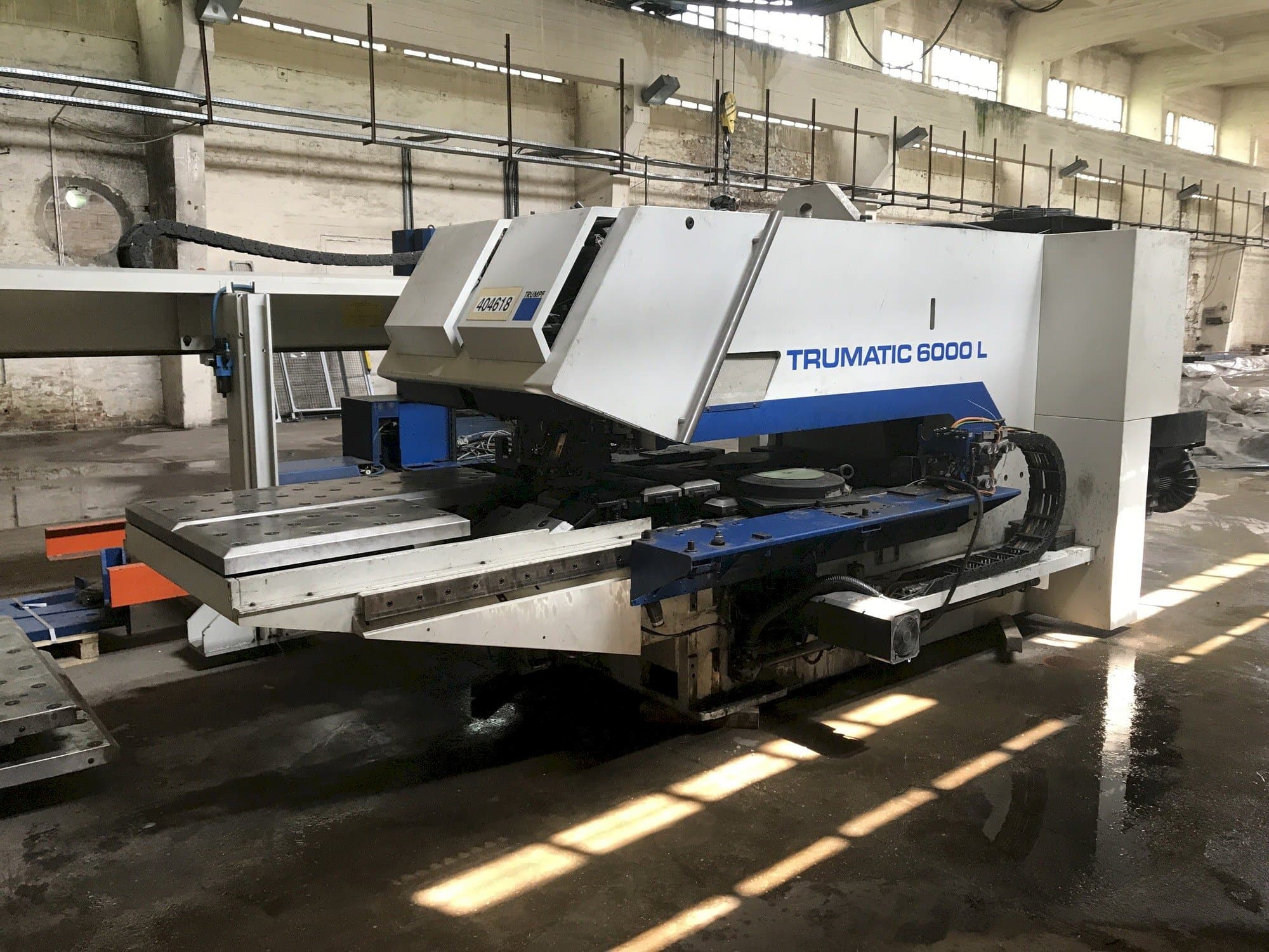 Prikaz  stroja Trumpf TRUMATIC 6000 L (2002)  sprijeda