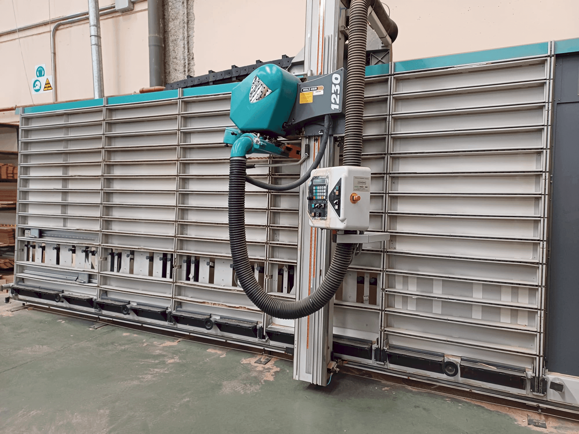 Prikaz  stroja HOLZHER PK 1230  sprijeda