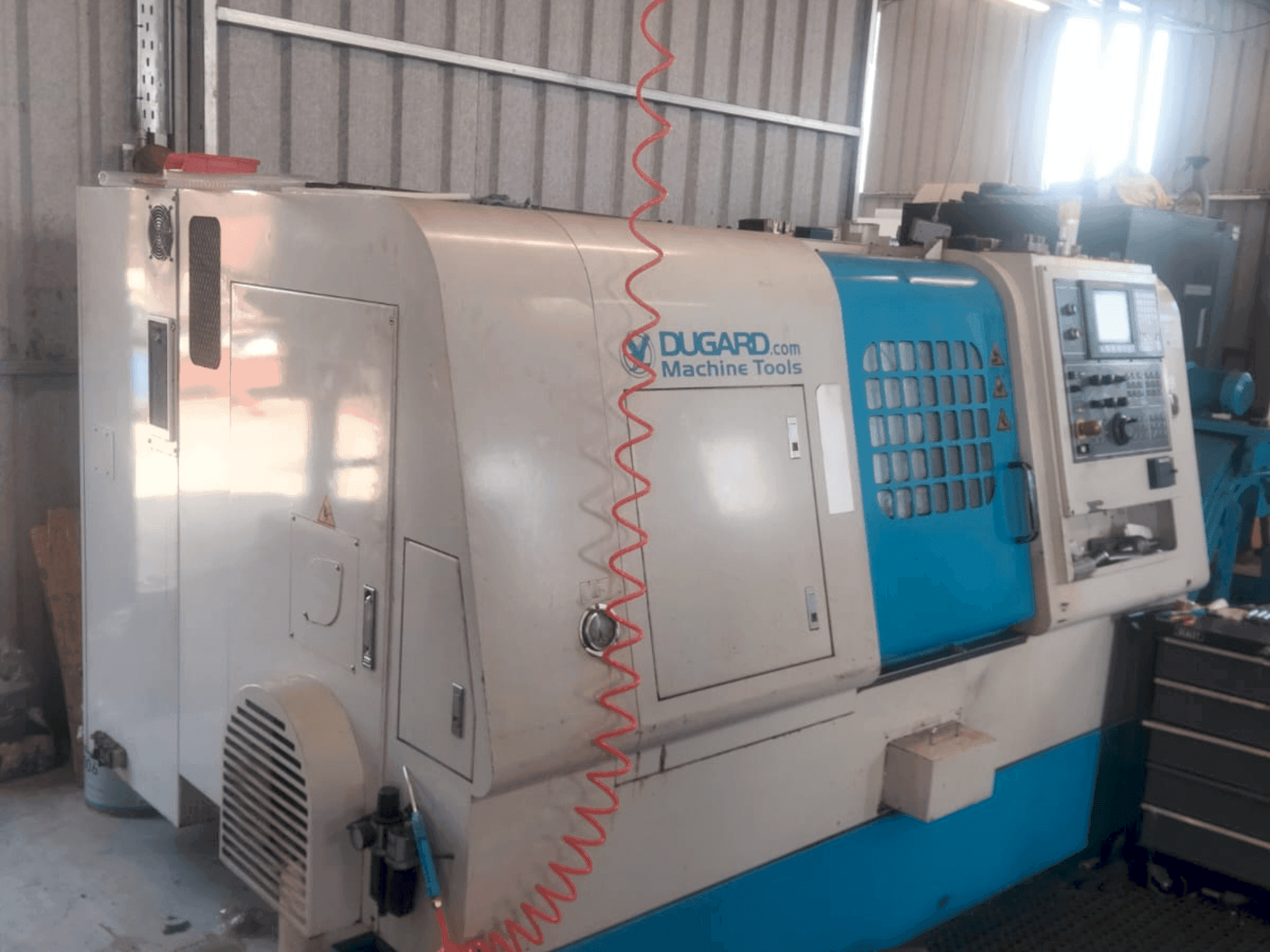 Prikaz  stroja Dugard									 Eagle 200  sprijeda