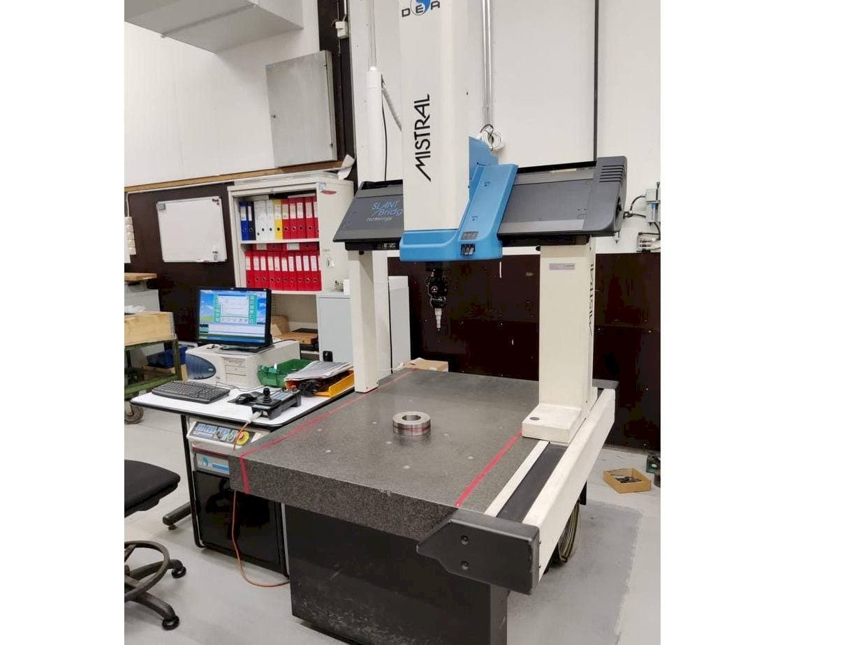 Prikaz  stroja DEA 70705  sprijeda