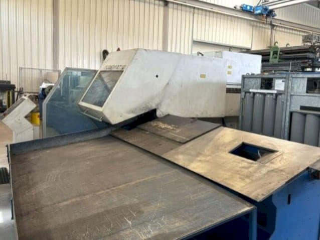 Prikaz  stroja TRUMPF TRUMATIC TLF 2700TM  sprijeda