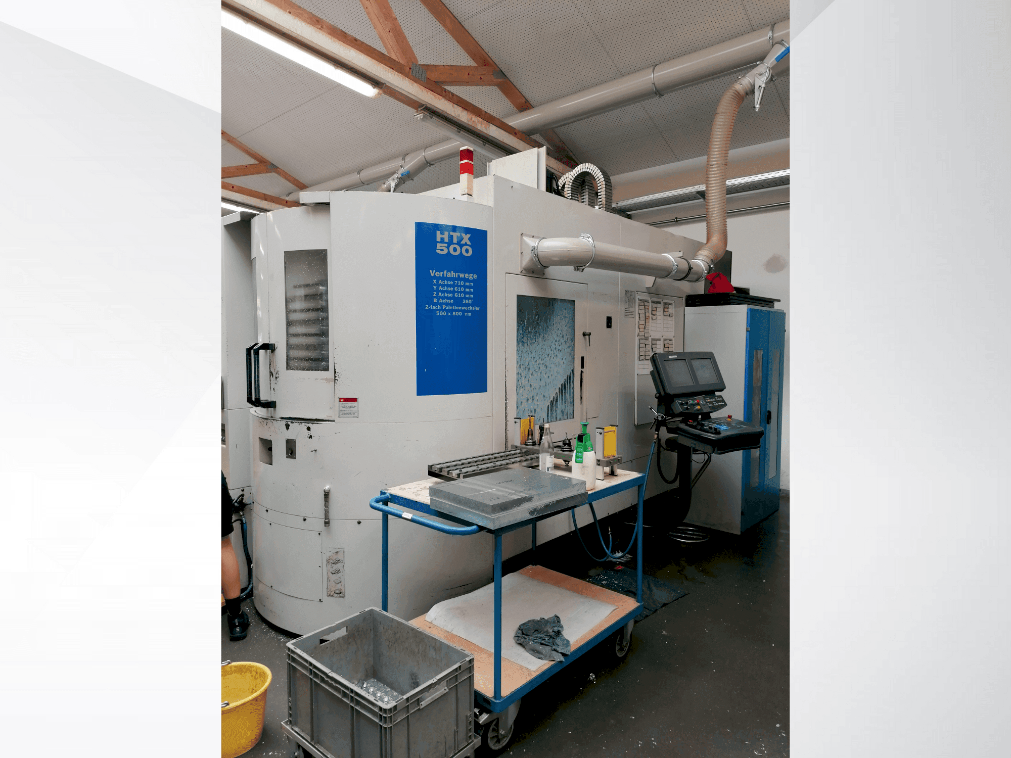 Prikaz  stroja Hurco HTX 500  sprijeda