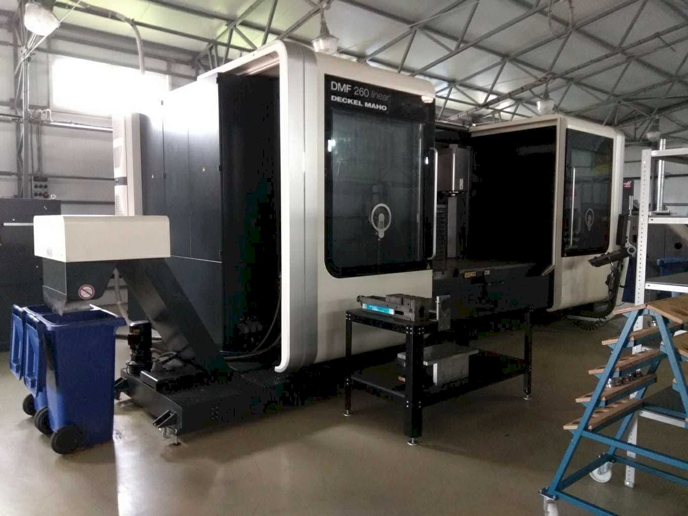 Prikaz  stroja DECKEL MAHO DMF 260 linear  sprijeda