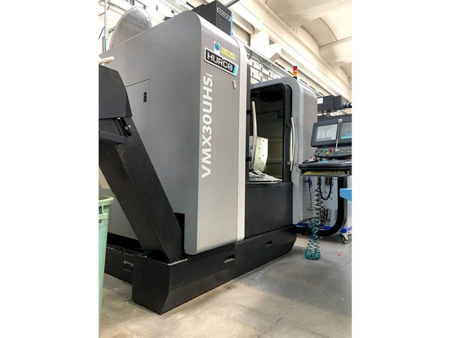 Prikaz  stroja Hurco VMX30 UHSi  sprijeda