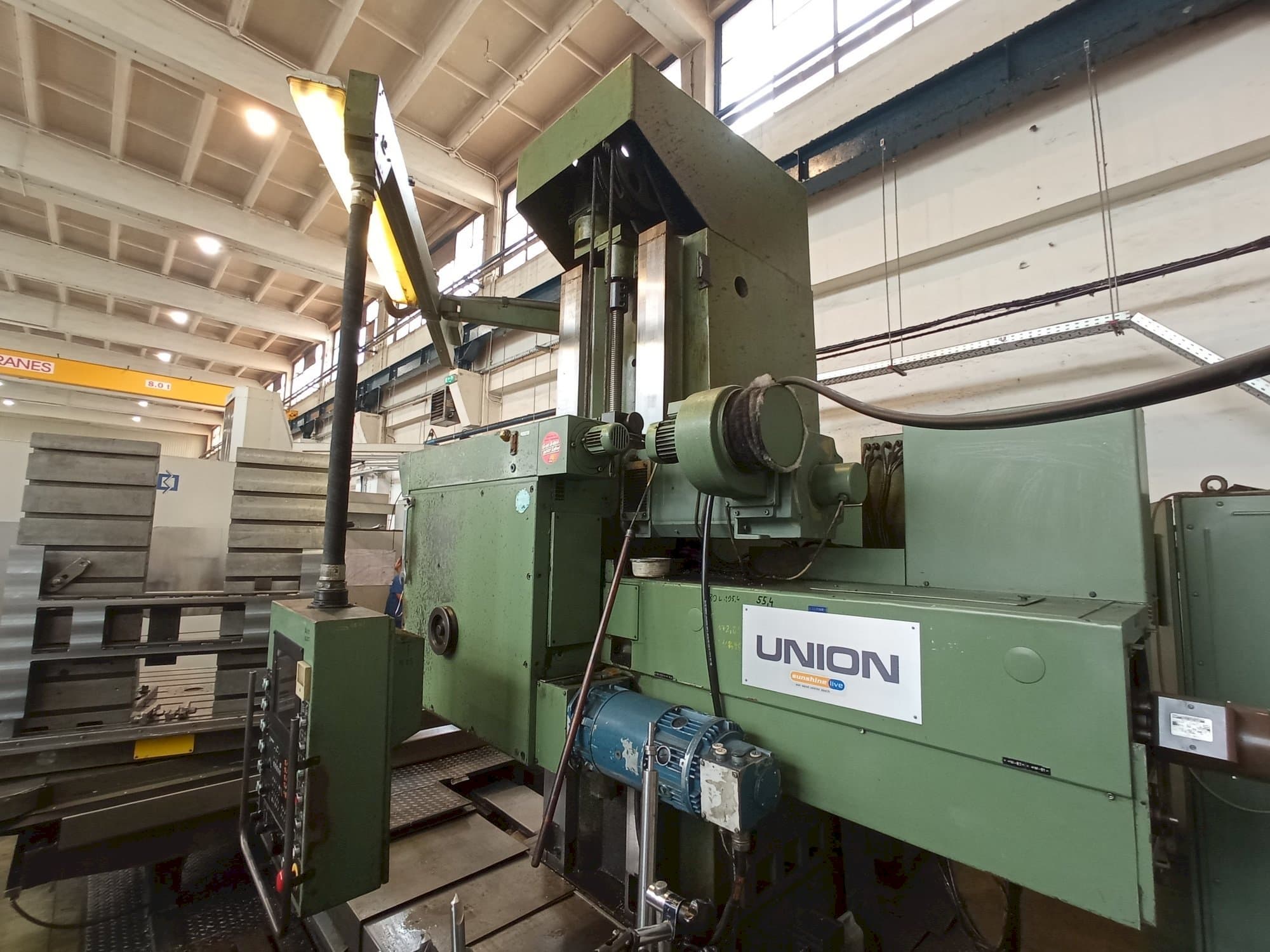 Prikaz  stroja Union BFT 110  sprijeda