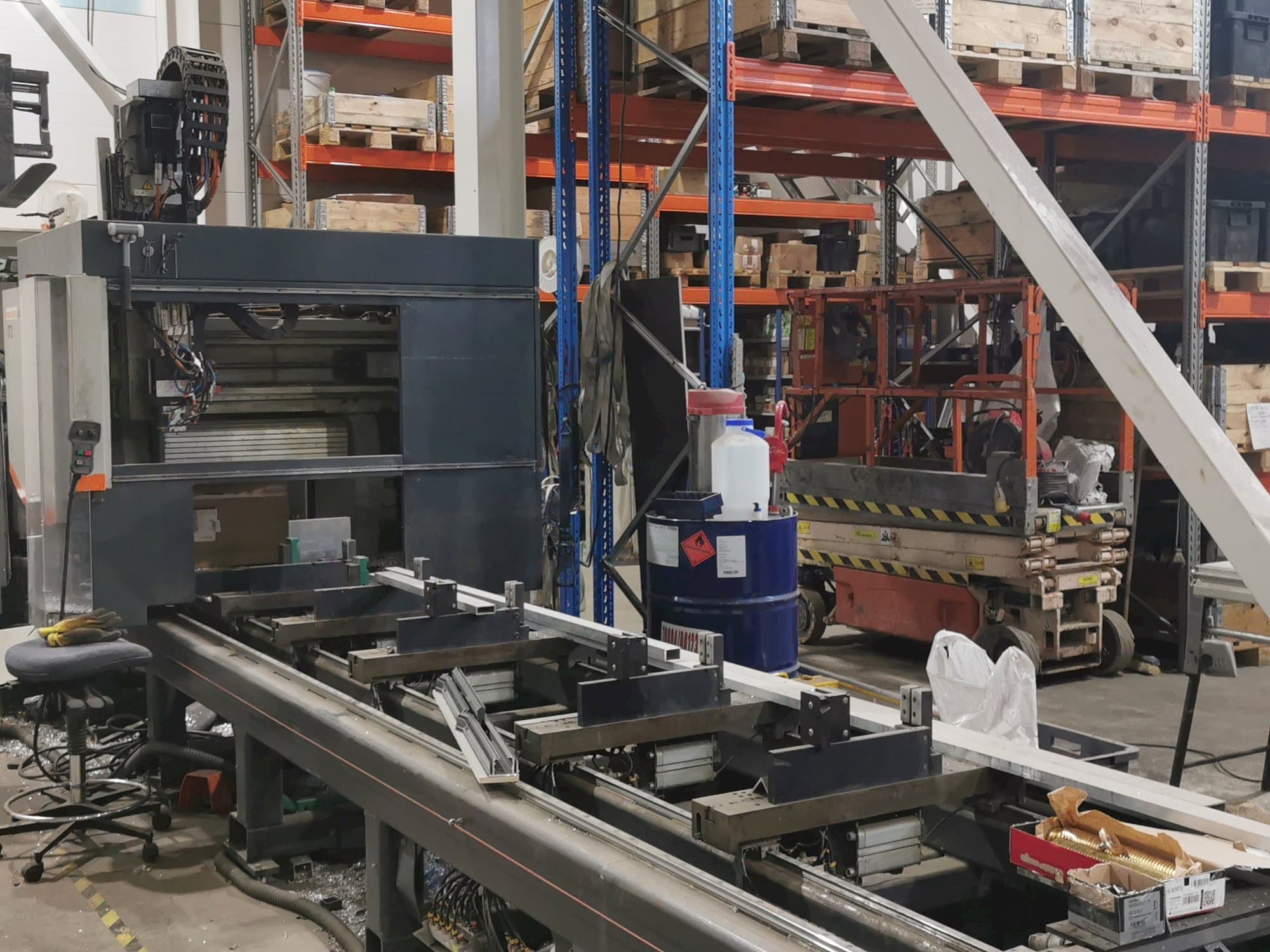 Prikaz  stroja Elumatec SBZ 140  sprijeda