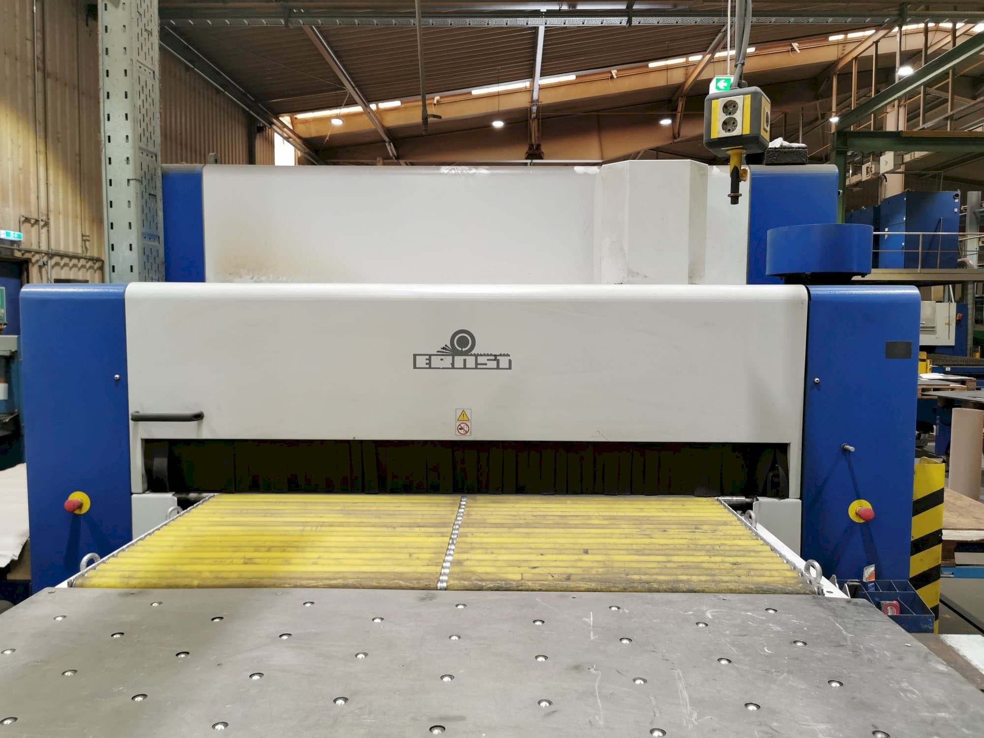Prikaz  stroja ERNST Neptun EBS  sprijeda