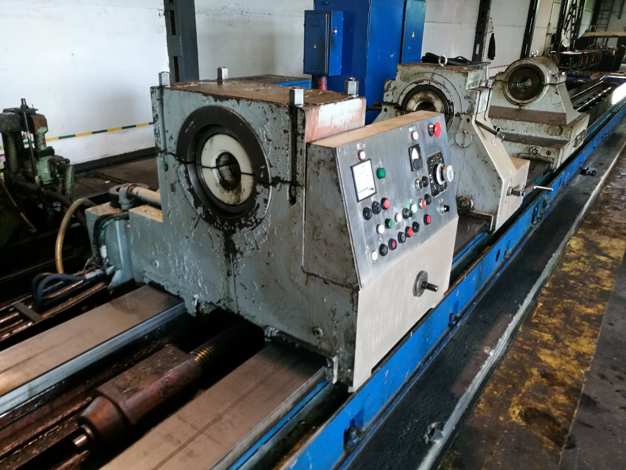 Prikaz  stroja Ryazan PT 403 sprijeda