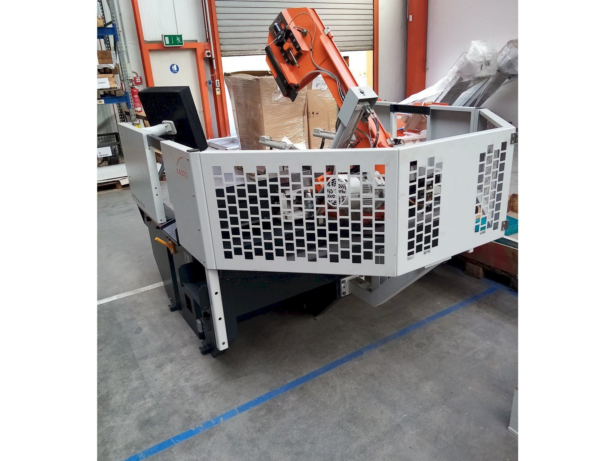 Prikaz  stroja KASTO micut A 2.6  sprijeda