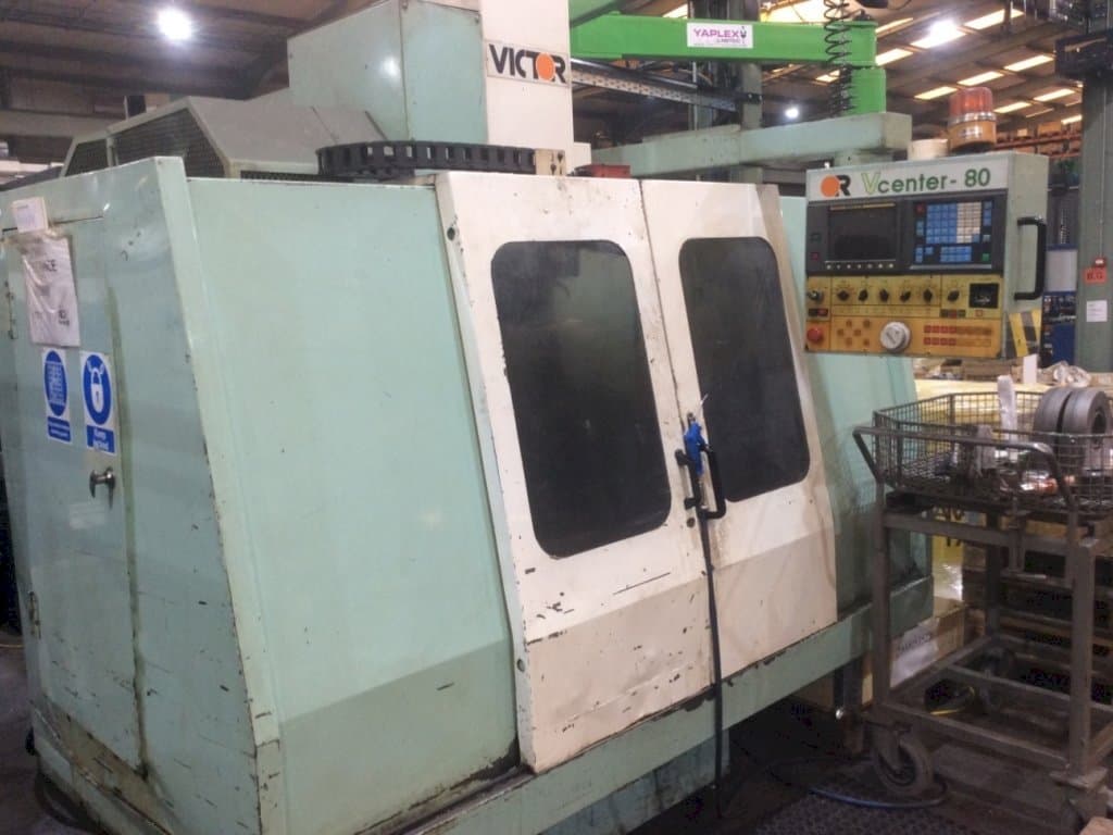 Prikaz  stroja Victor V Centre-80  sprijeda
