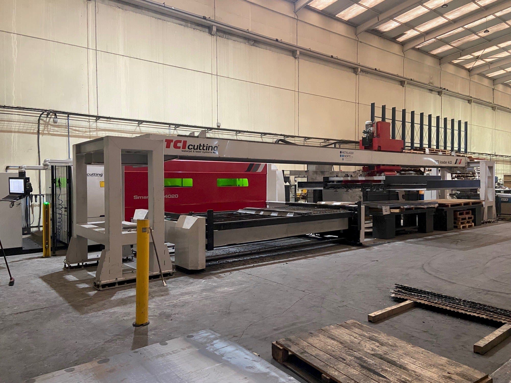 Prikaz  stroja TCI Smartline Fiber 4020  sprijeda