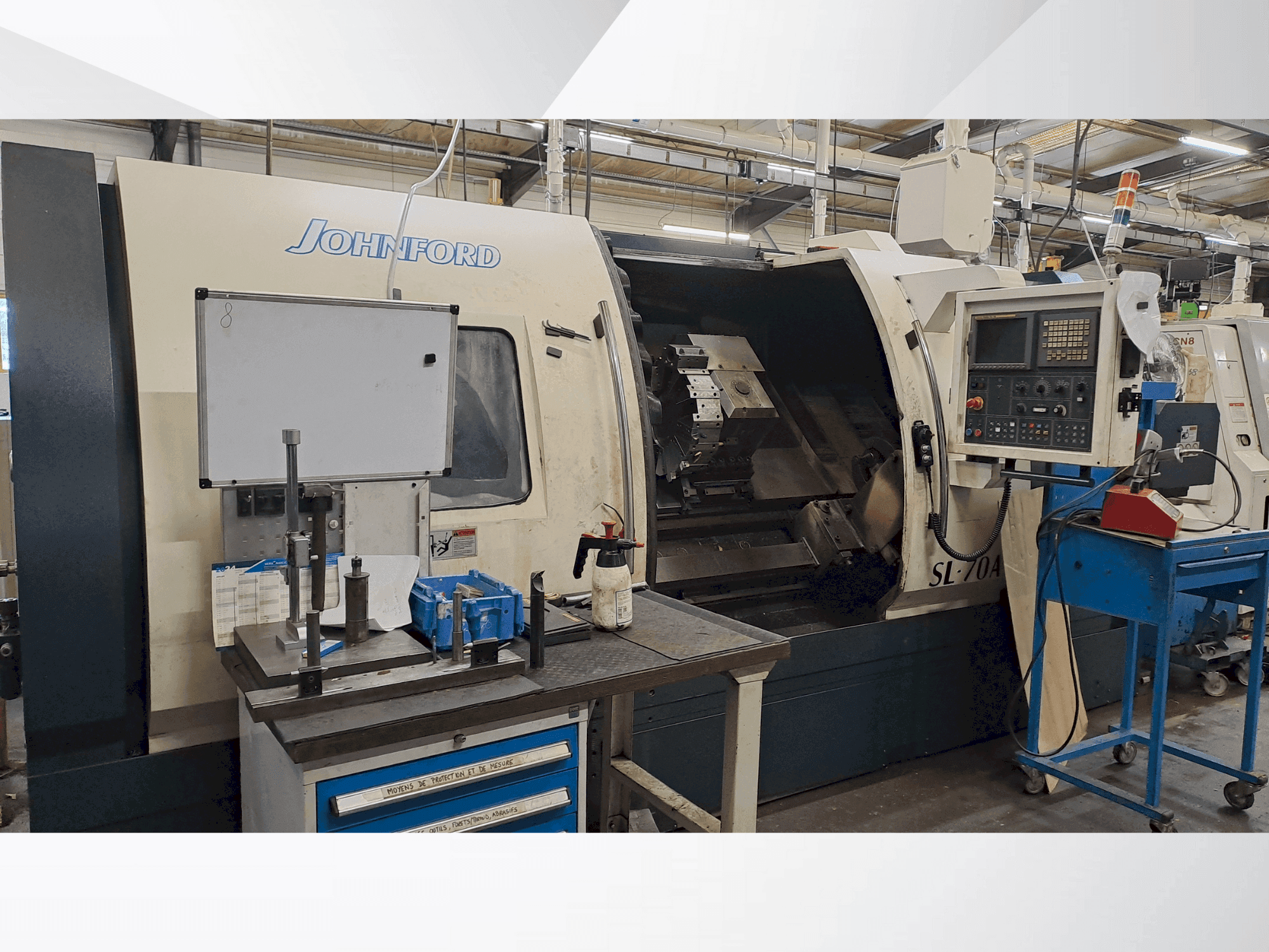 Prikaz  stroja Johnford SL-70A  sprijeda