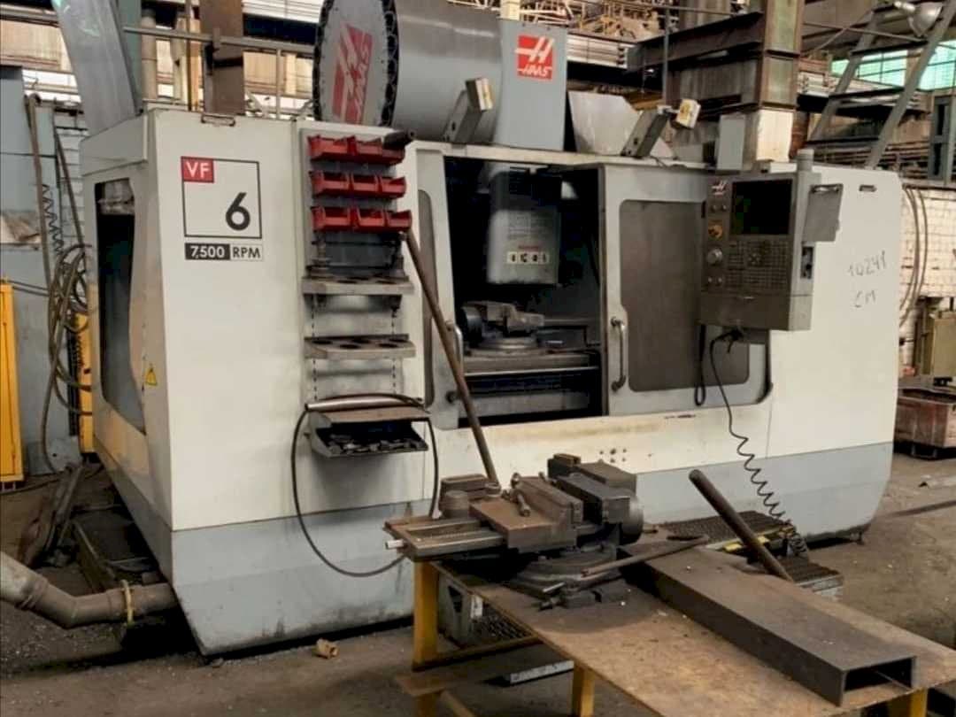 Prikaz  stroja HAAS VF-6/50  sprijeda
