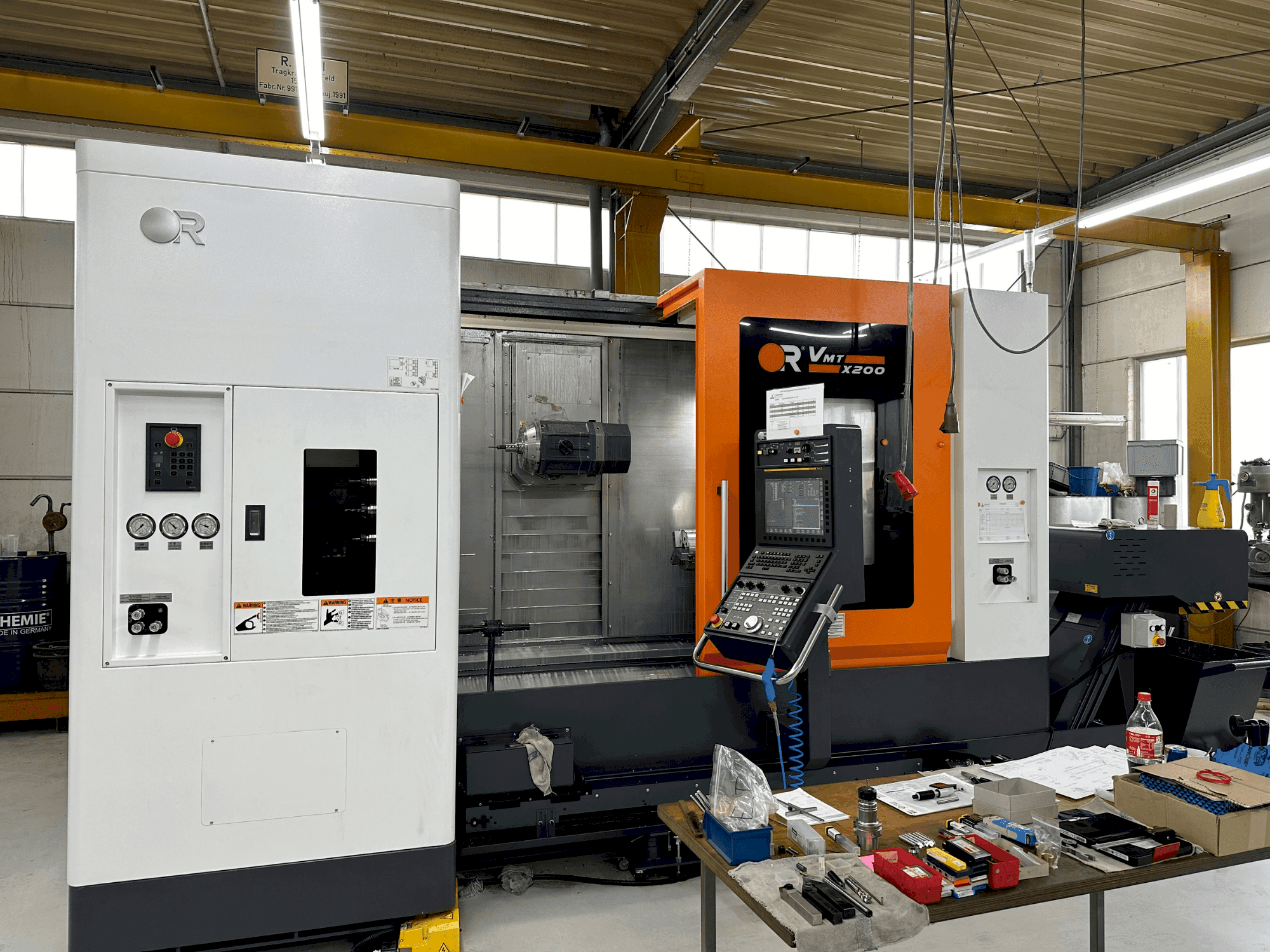 Prikaz  stroja Victor VMT X200  (2023)  sprijeda