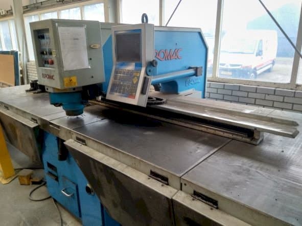 Prikaz  stroja Euromac CX 1000/30  sprijeda