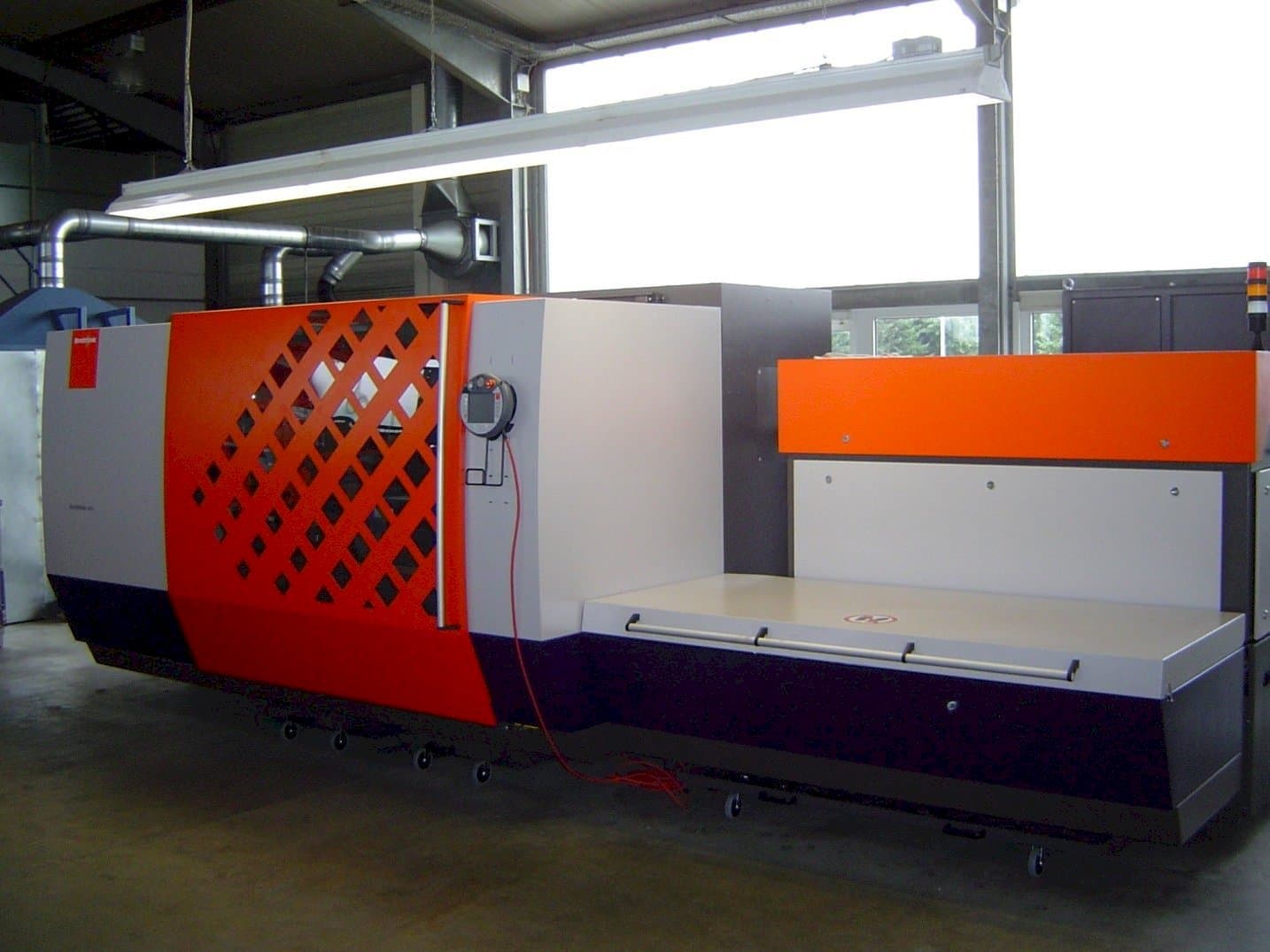 Prikaz  stroja Bystronic ByVention 3015  sprijeda