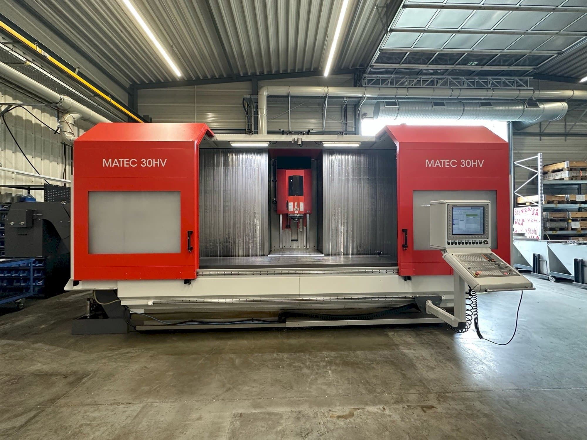 Prikaz  stroja Matec 30HV  sprijeda