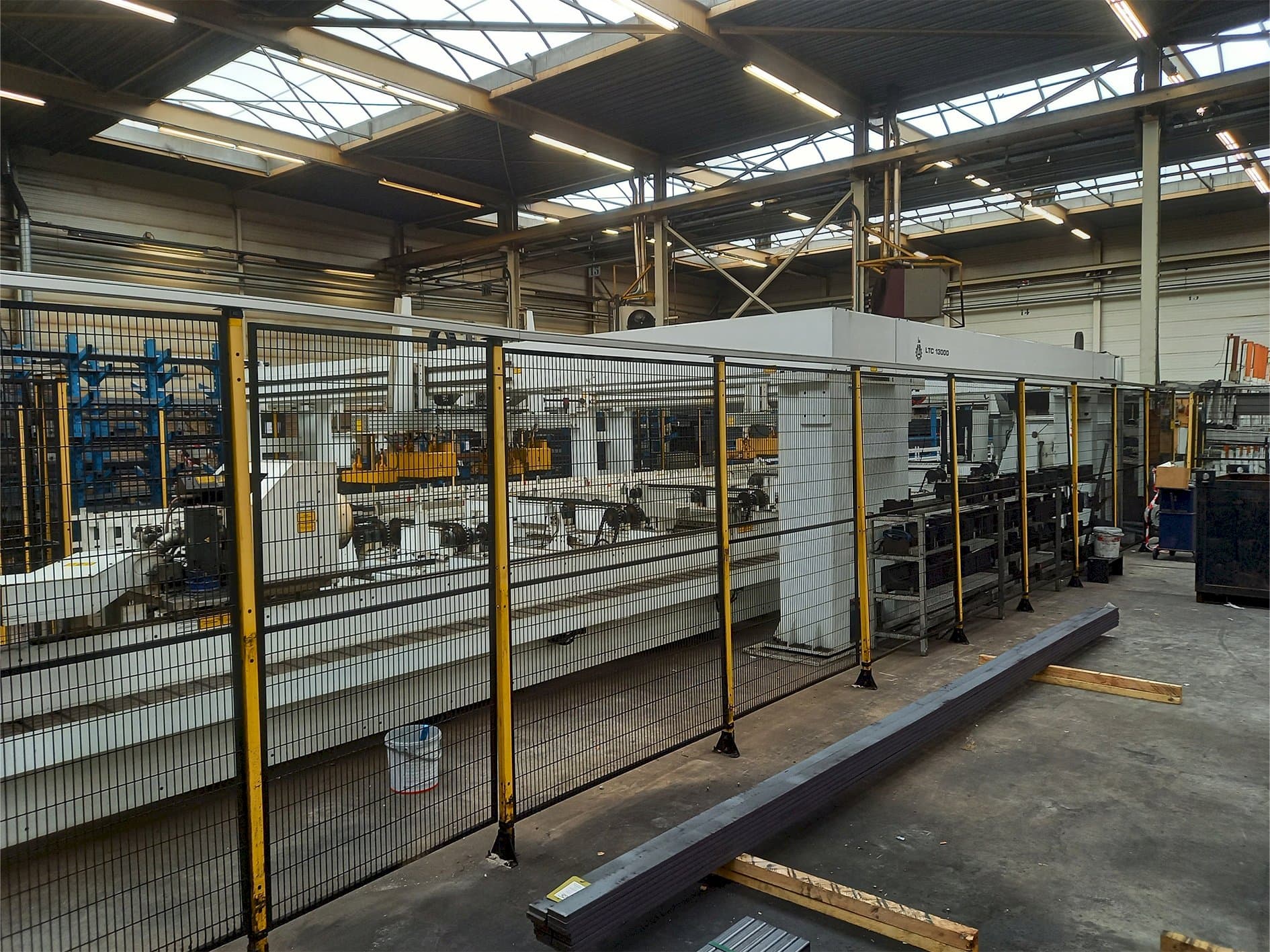 Prikaz  stroja Balliu  LTC 13000  sprijeda