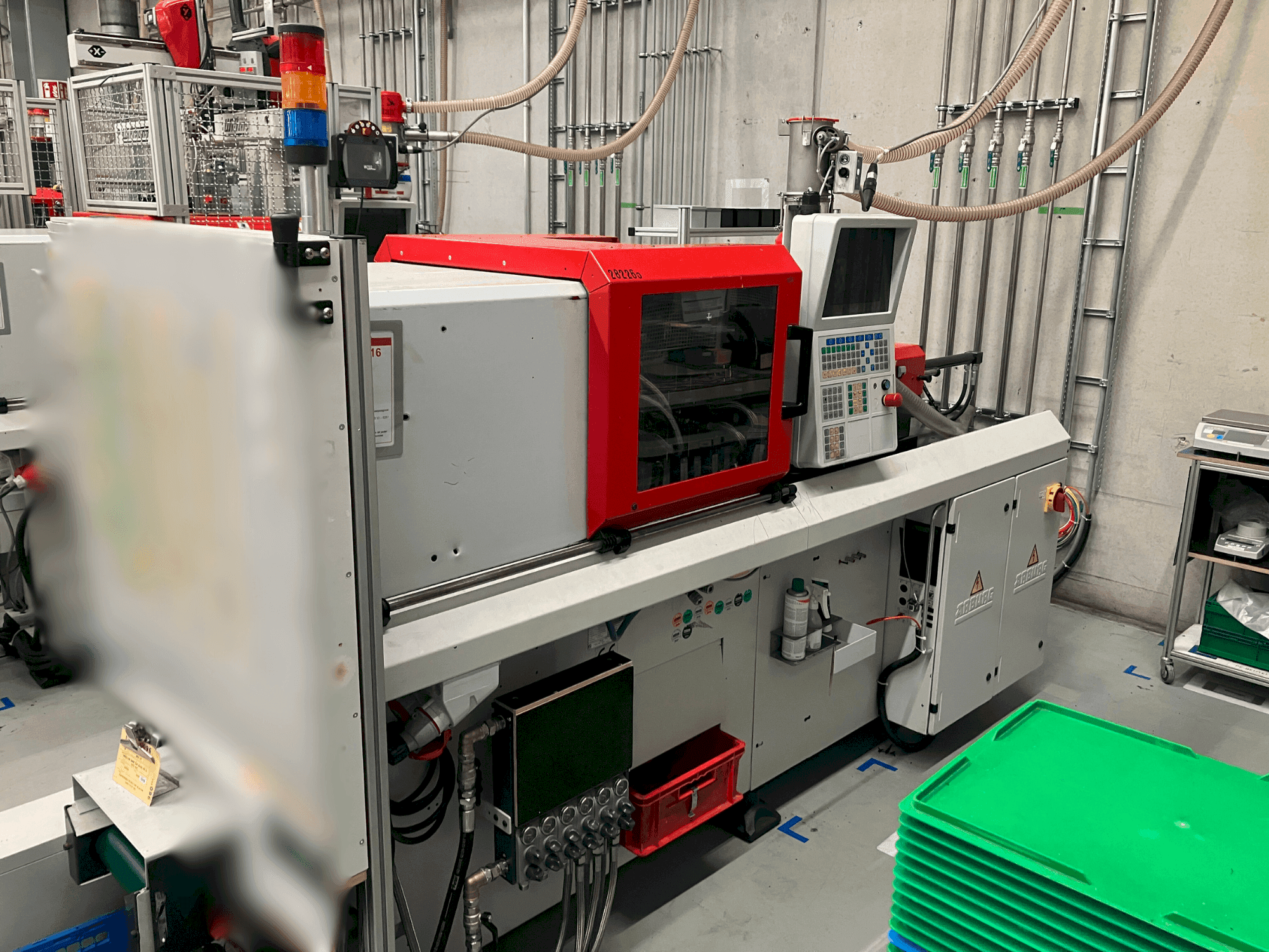 Prikaz  stroja Arburg Allrounder 270 S 250-60  sprijeda