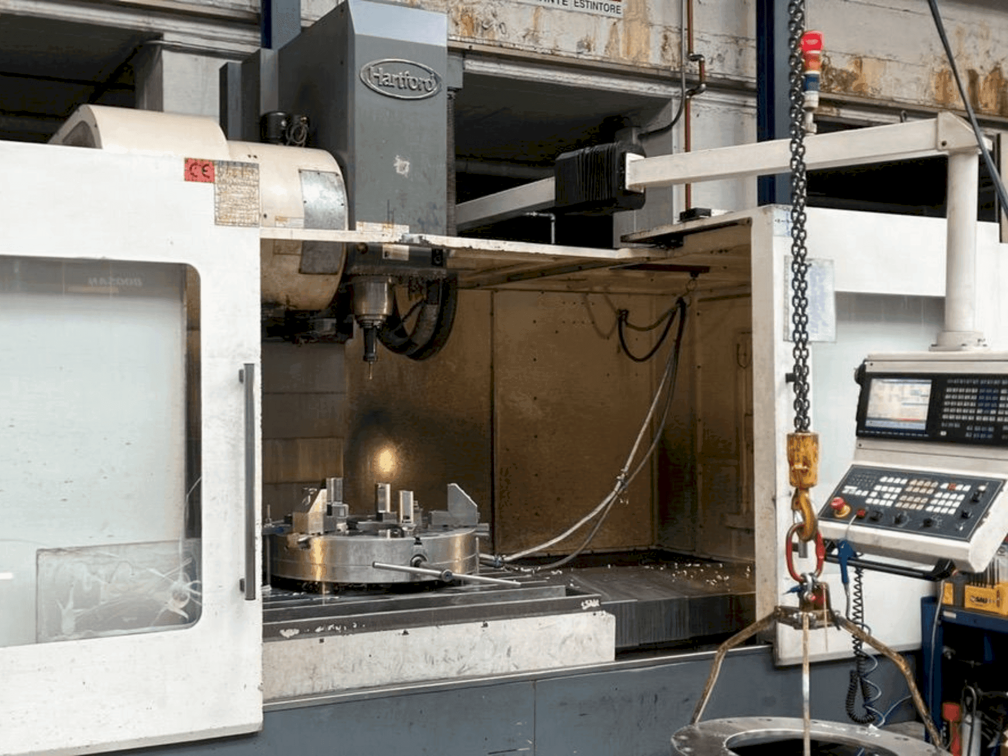 Prikaz  stroja HARTFORD HCMC 18  sprijeda