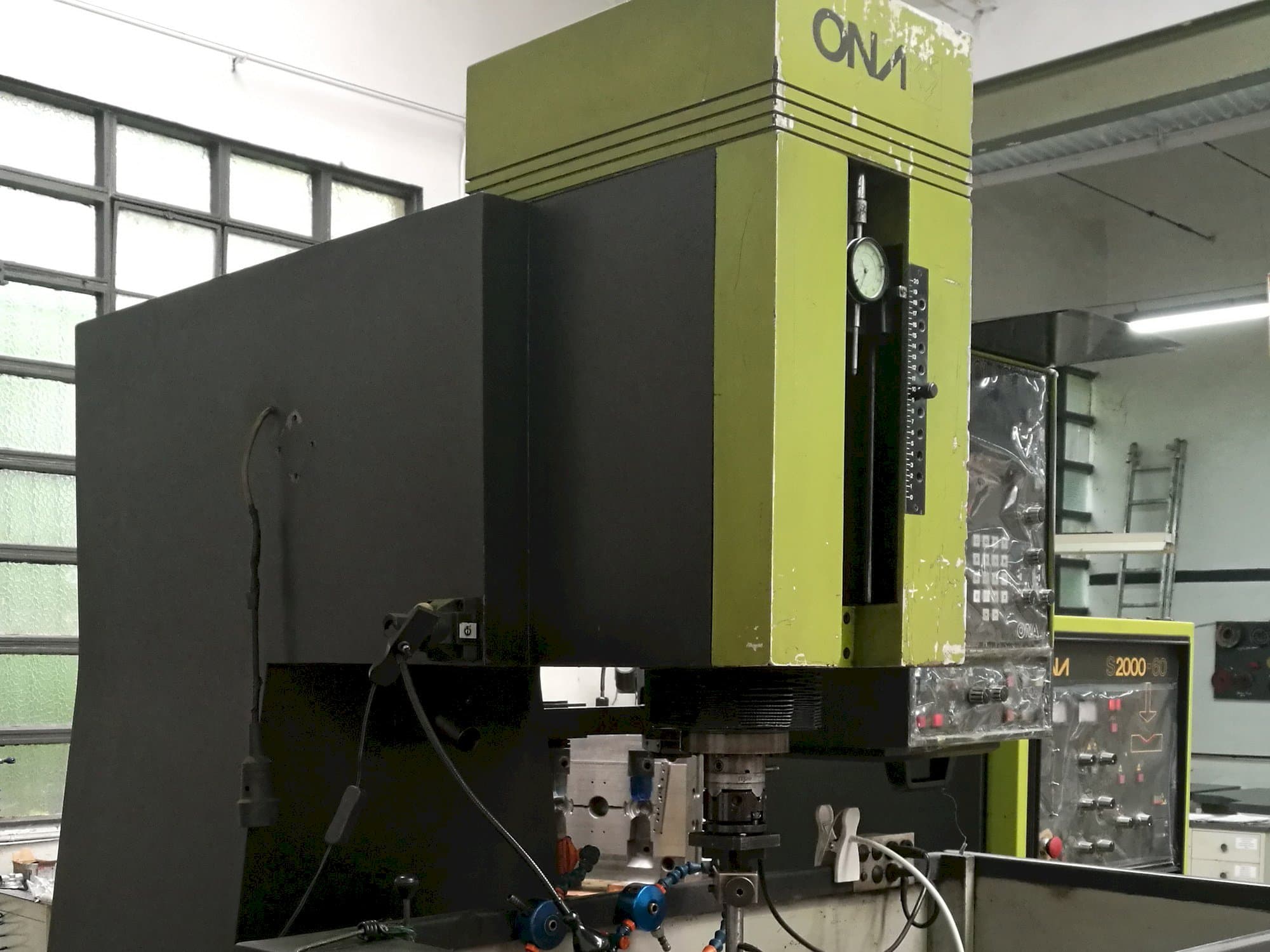 Prikaz stroja ONA IN 260  slijeva