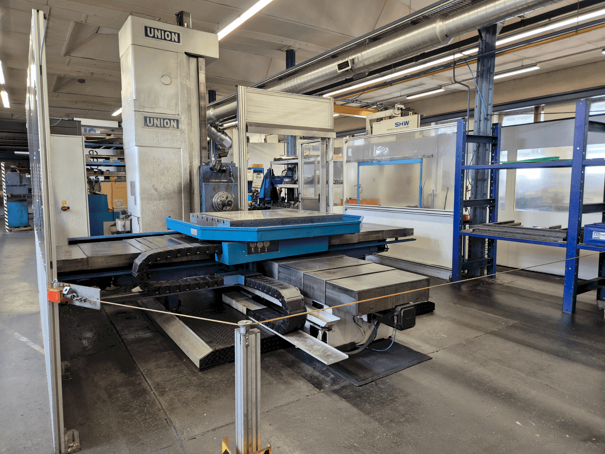 Prikaz  stroja UNION T105  sprijeda