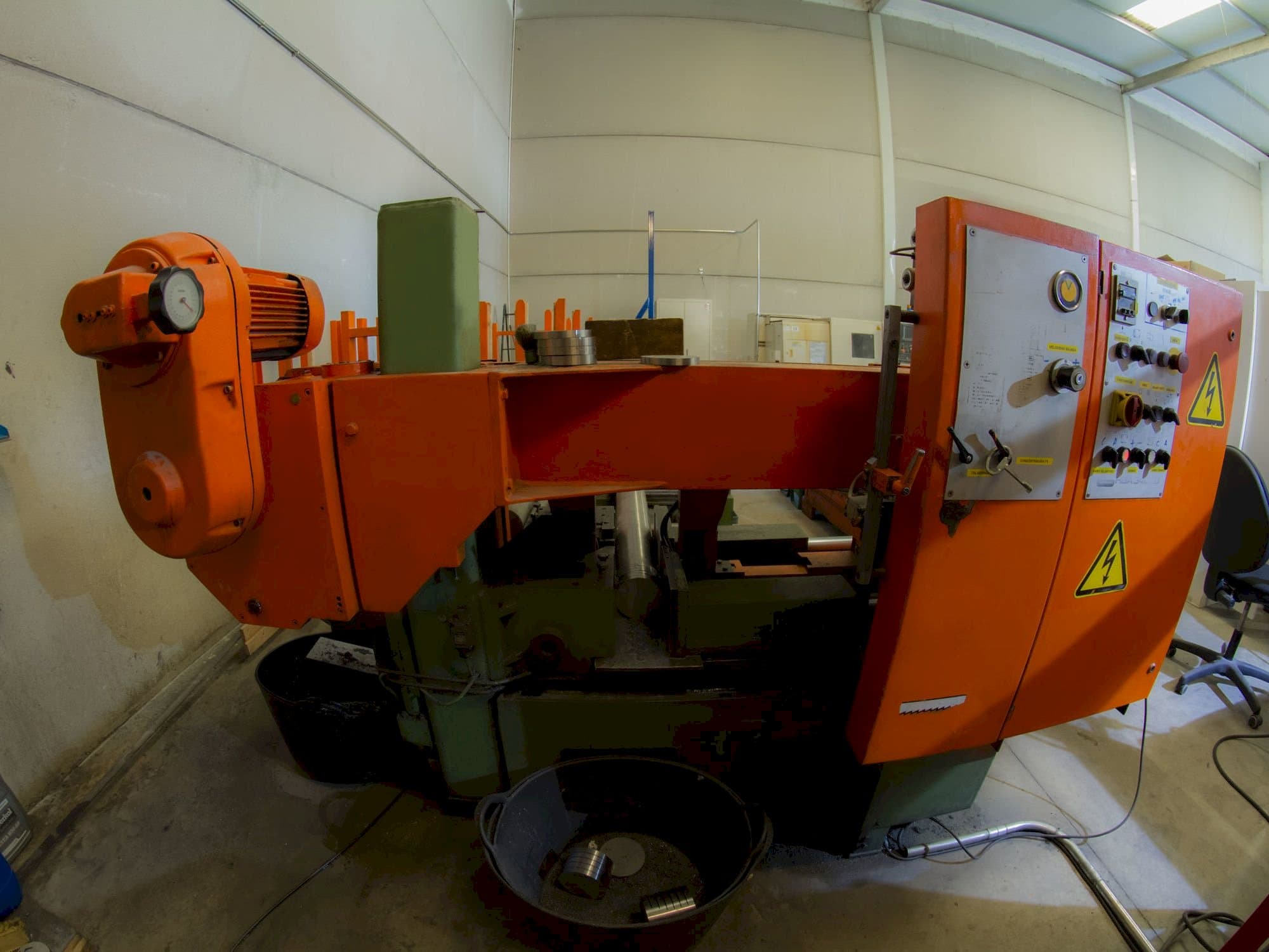 Prikaz  stroja KASTO HBA 340 AU  sprijeda