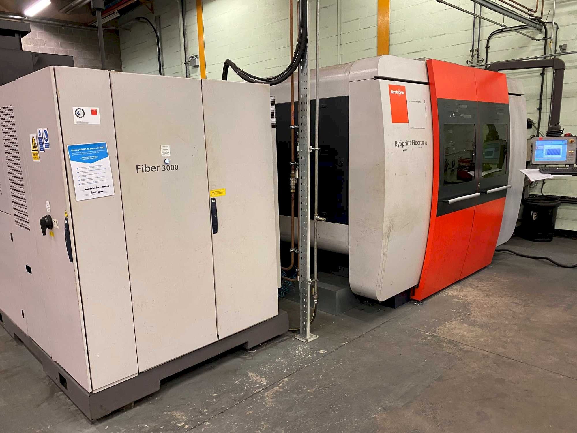 Prikaz  stroja Bystronic BySprint 3015 Fiber  sprijeda