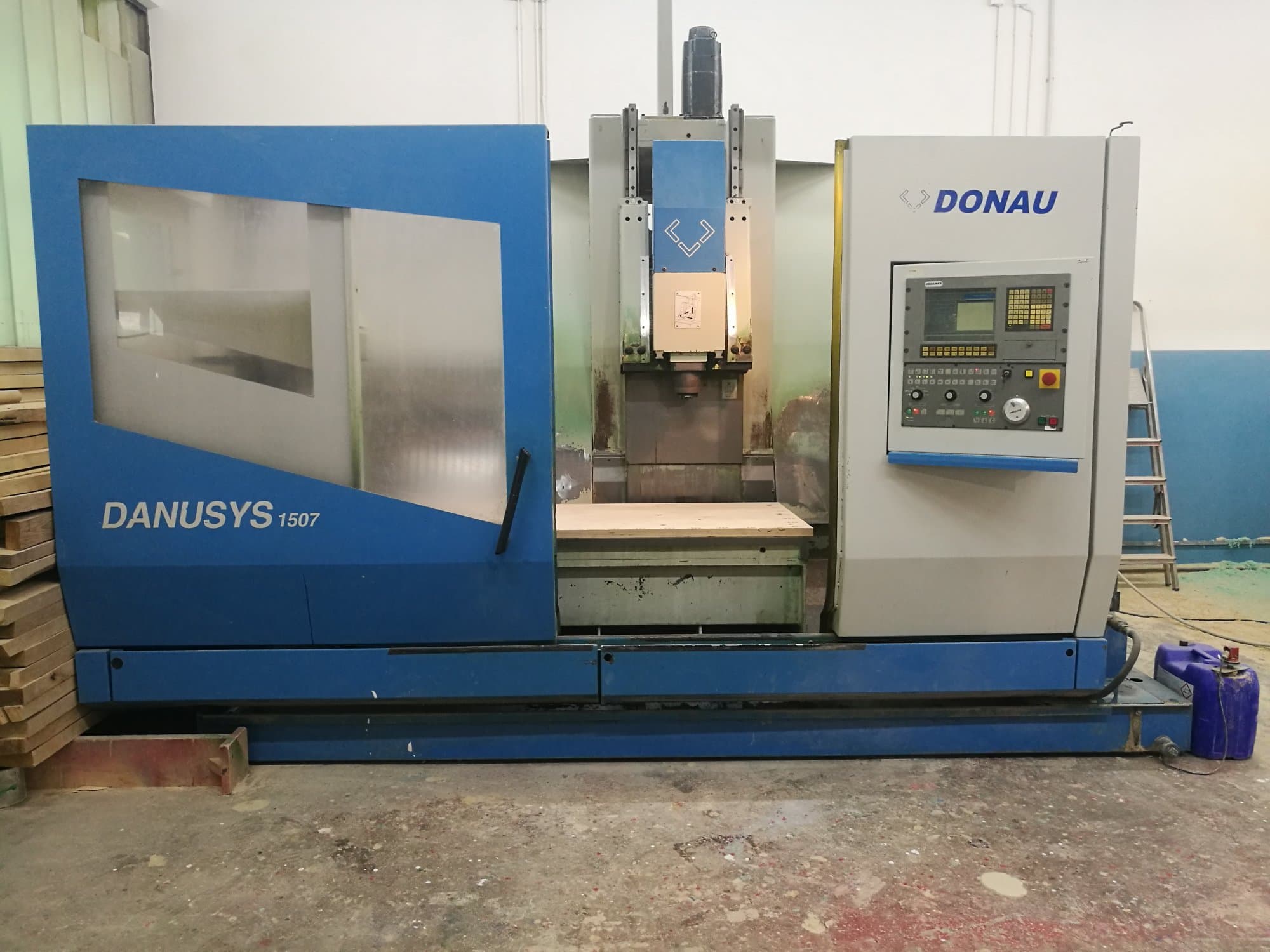 Prikaz  stroja DONAU DANUSYS 1507 sprijeda