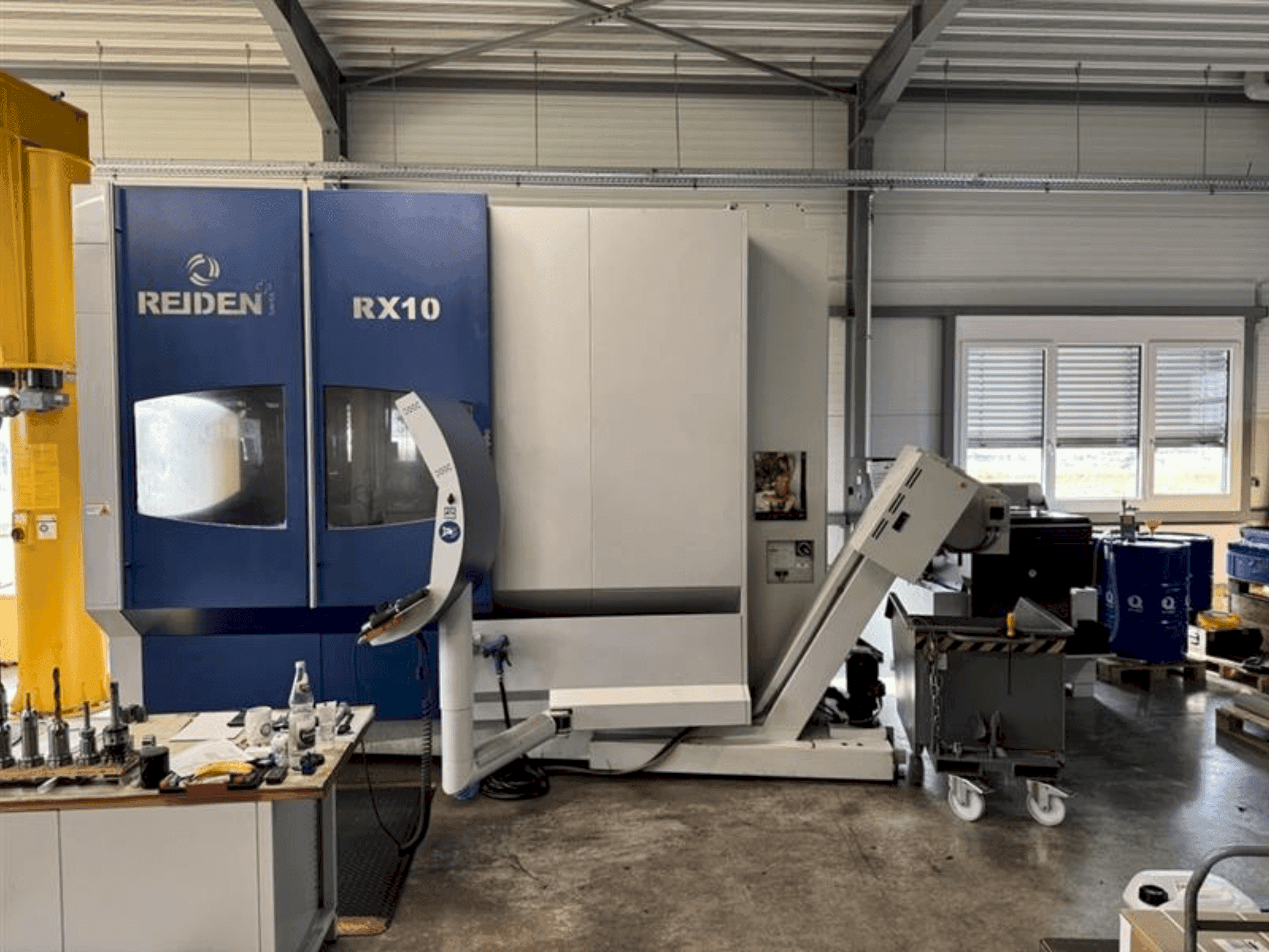 Prikaz  stroja Reiden RX10 5X  sprijeda