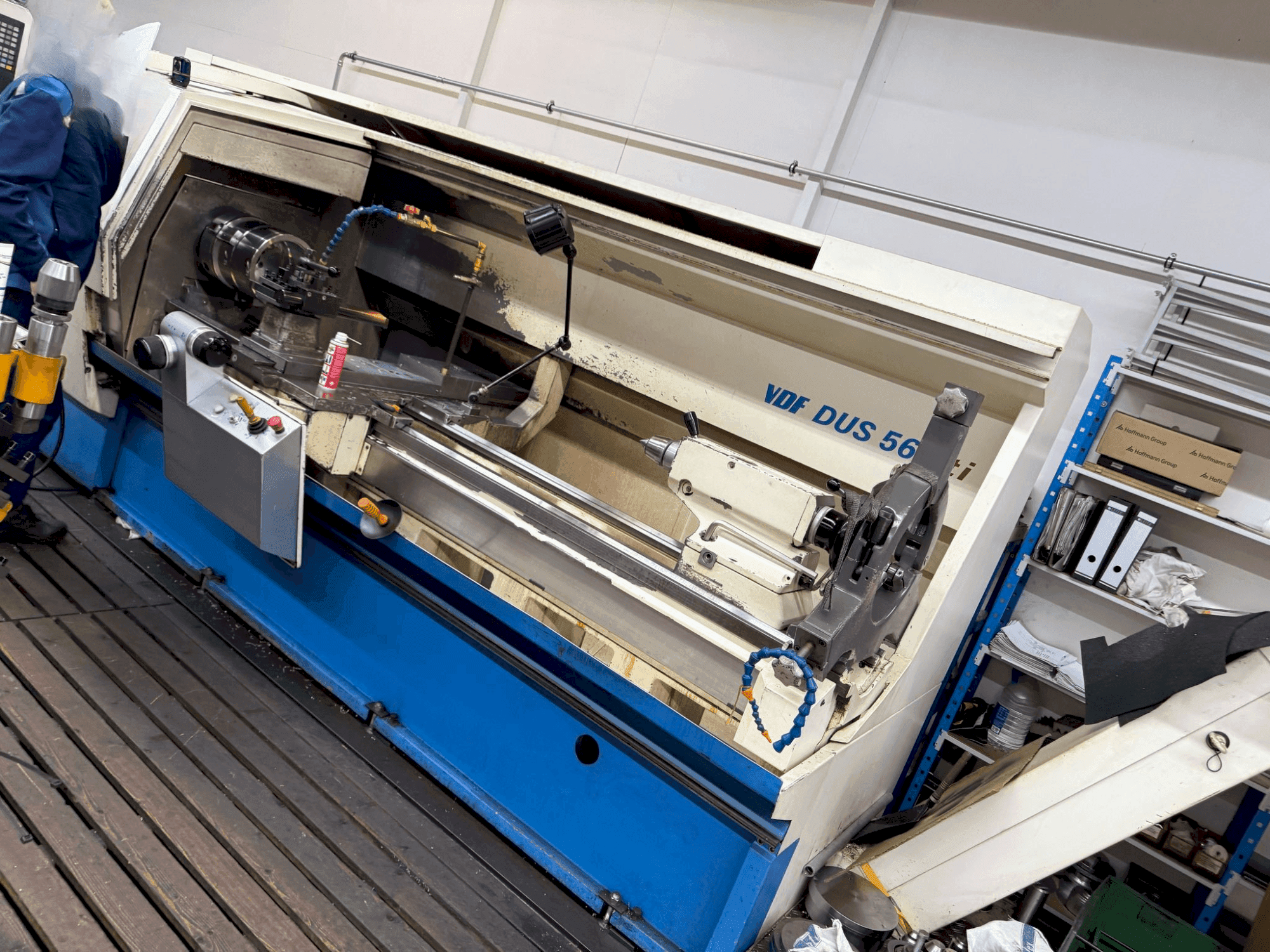 Prikaz  stroja BOEHRINGER VDF DUS 560 ti  sprijeda