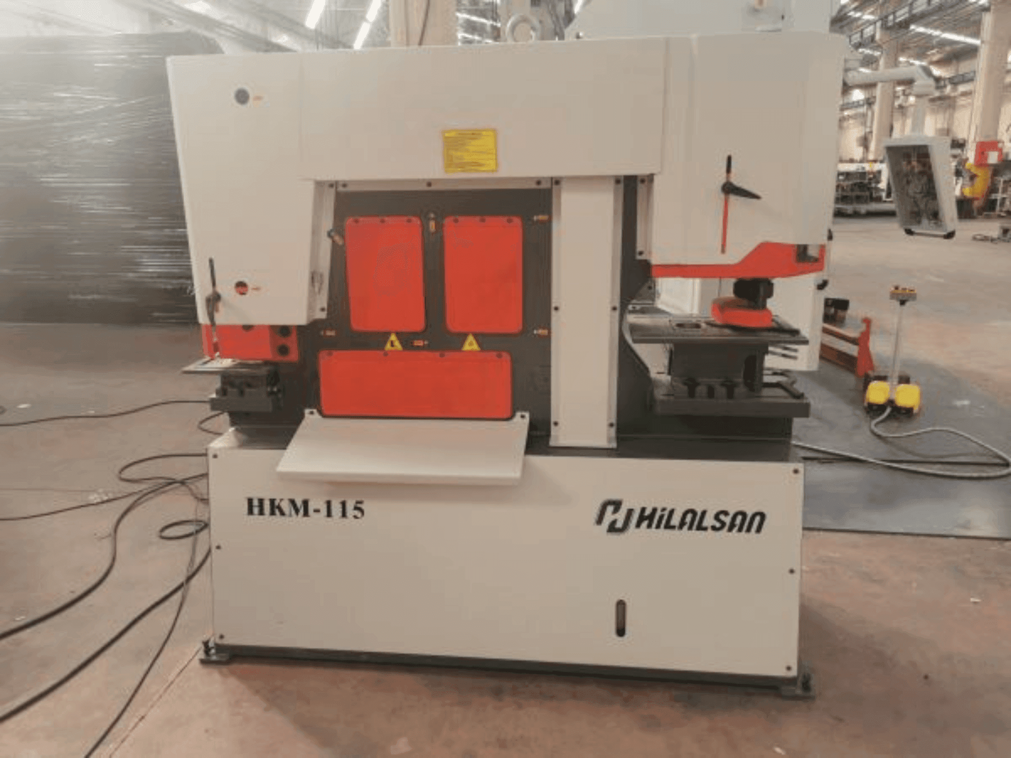 Prikaz  stroja HILALSAN HKM-115  sprijeda