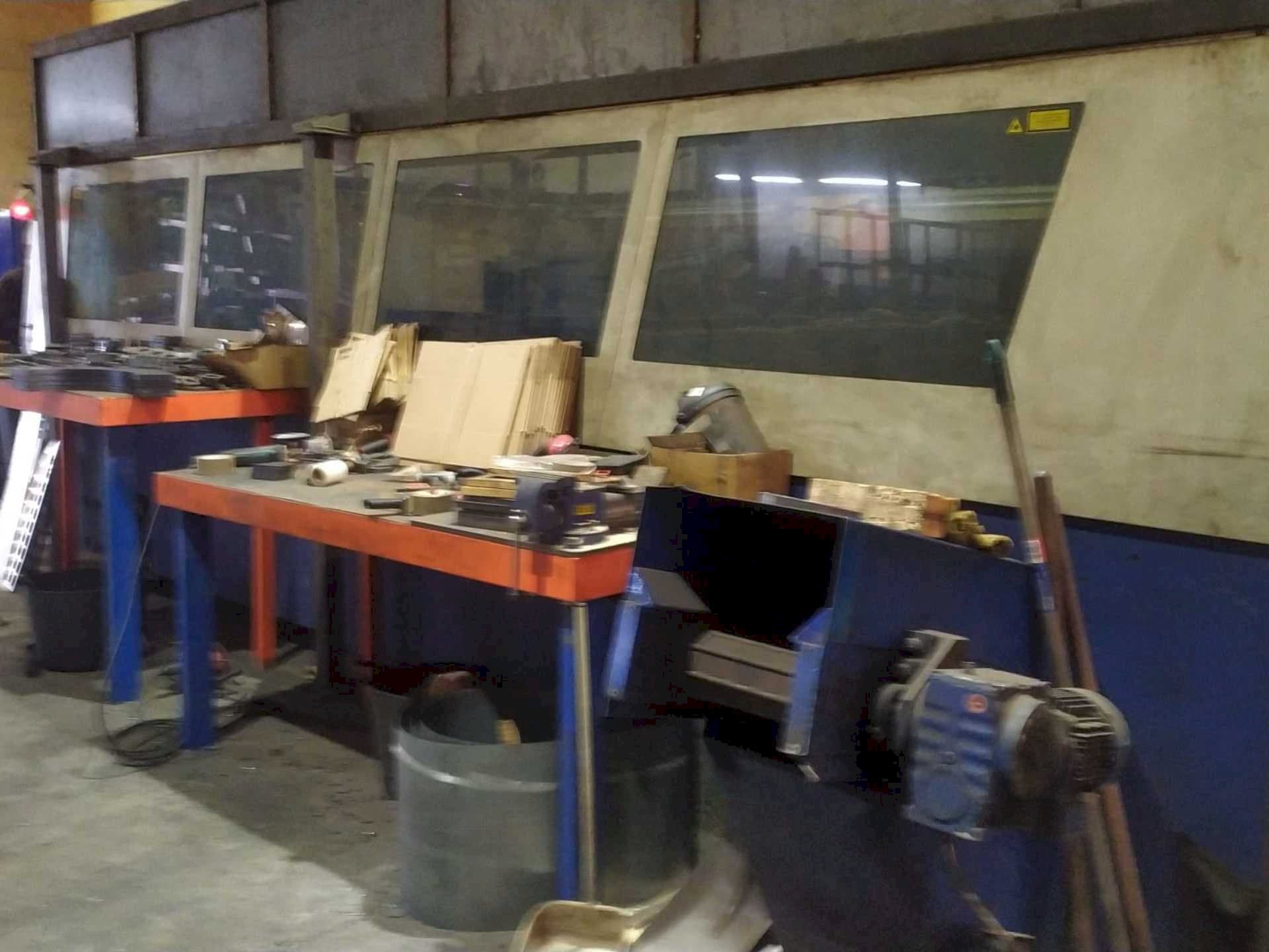 Prikaz  stroja Trumpf Trumatic L 4050  sprijeda