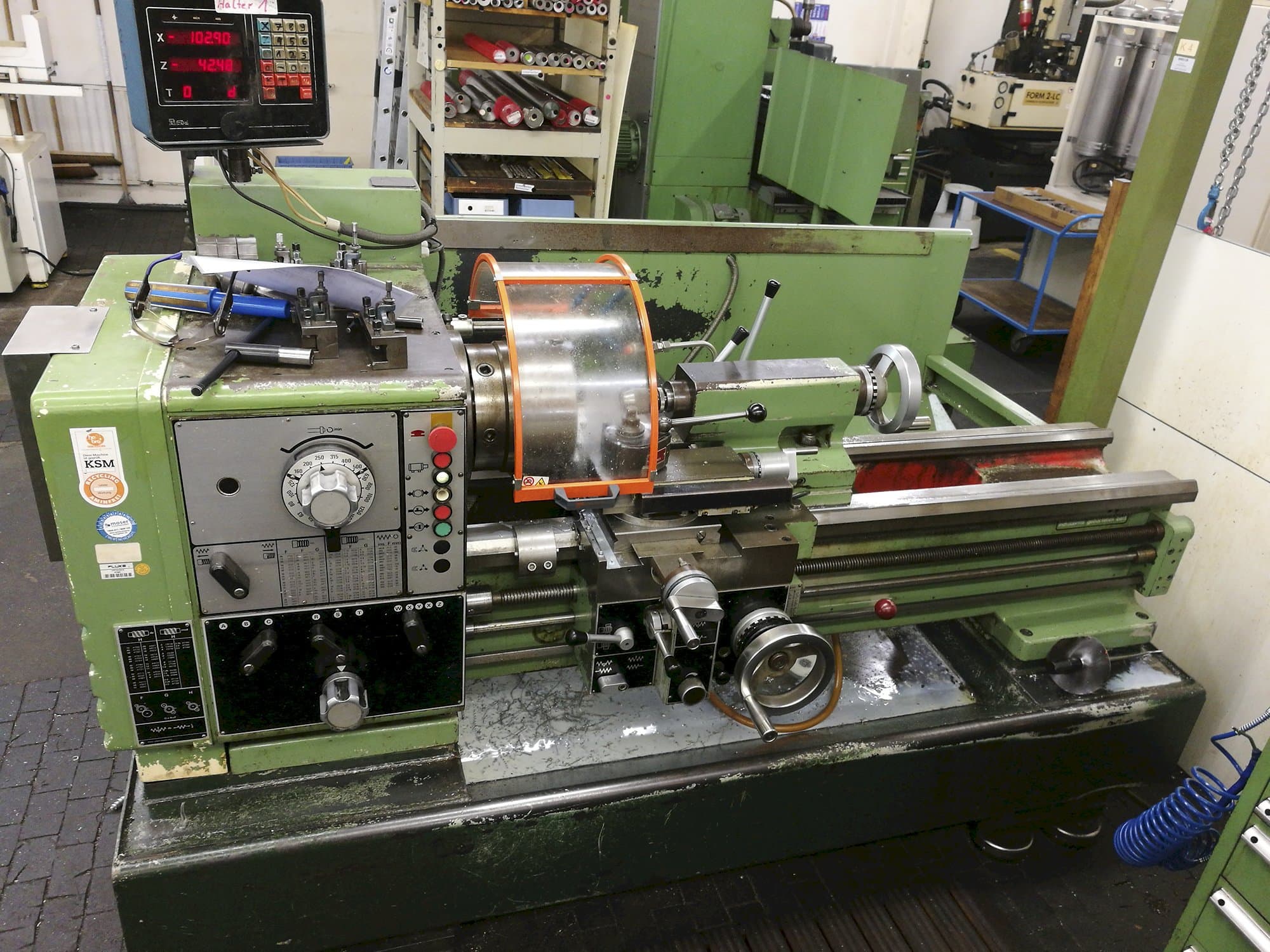 Prikaz  stroja Harrison M400 sprijeda