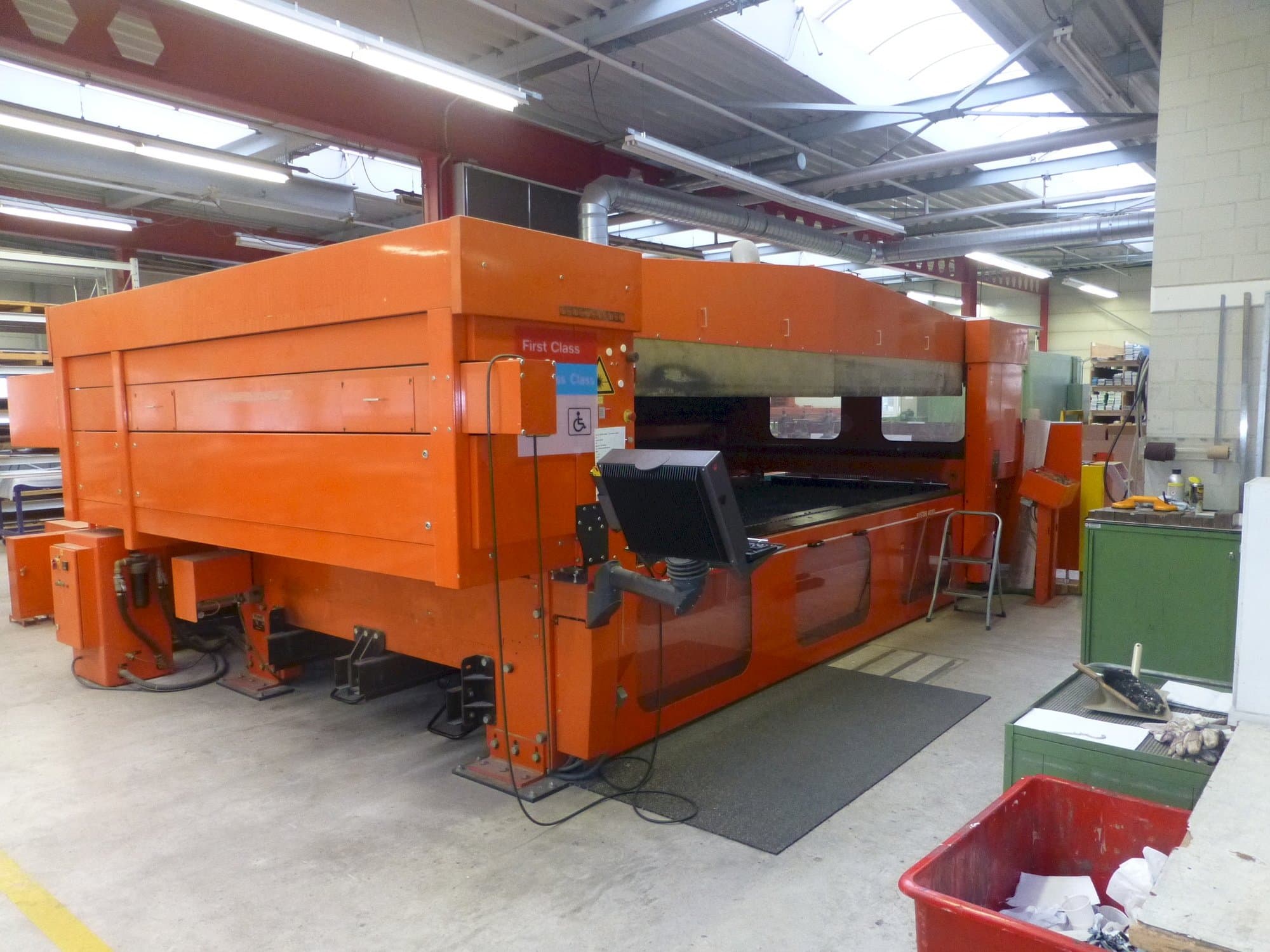 Prikaz  stroja Bystronic BYSTAR 4020  sprijeda