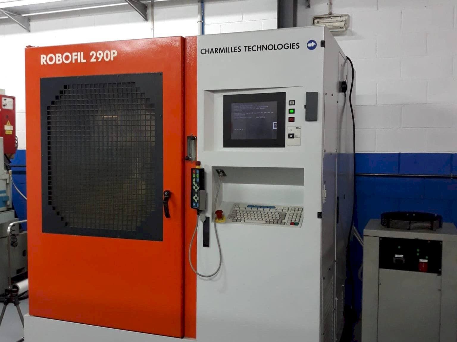 Prikaz  stroja CHARMILLES ROBOFIL 290 P  sprijeda