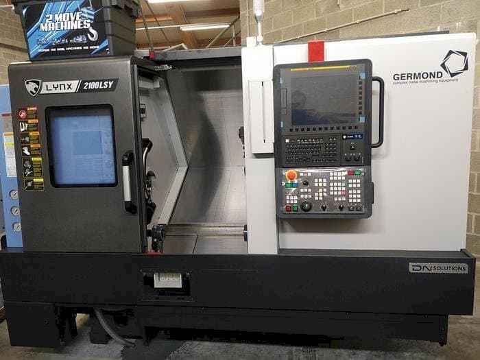 Prikaz  stroja DN SOLUTIONS LYNX 2100 LSYB  sprijeda