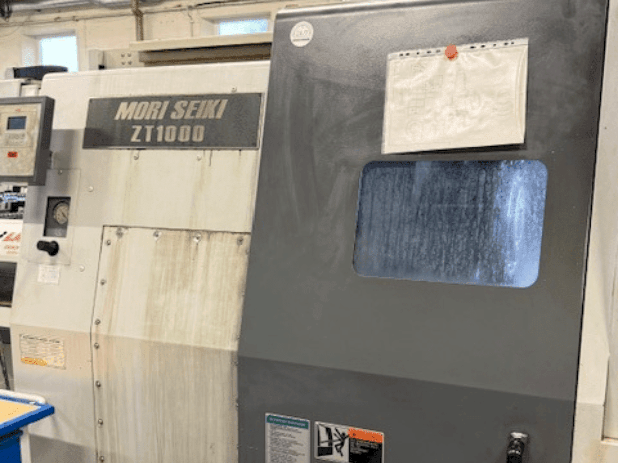 Prikaz  stroja MORI SEIKI ZT1000Y  sprijeda