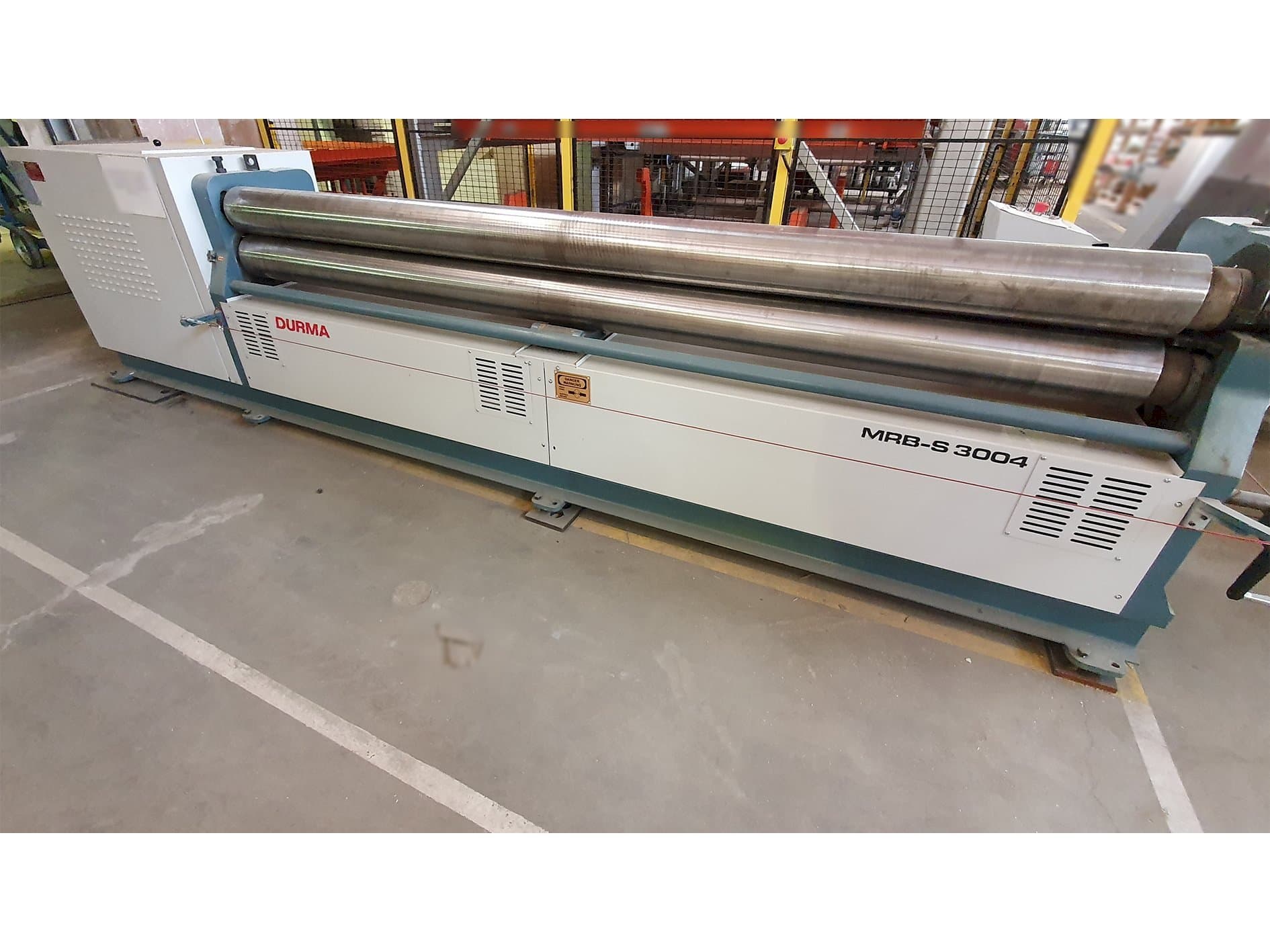 Prikaz  stroja Durma MRB S 3004  sprijeda