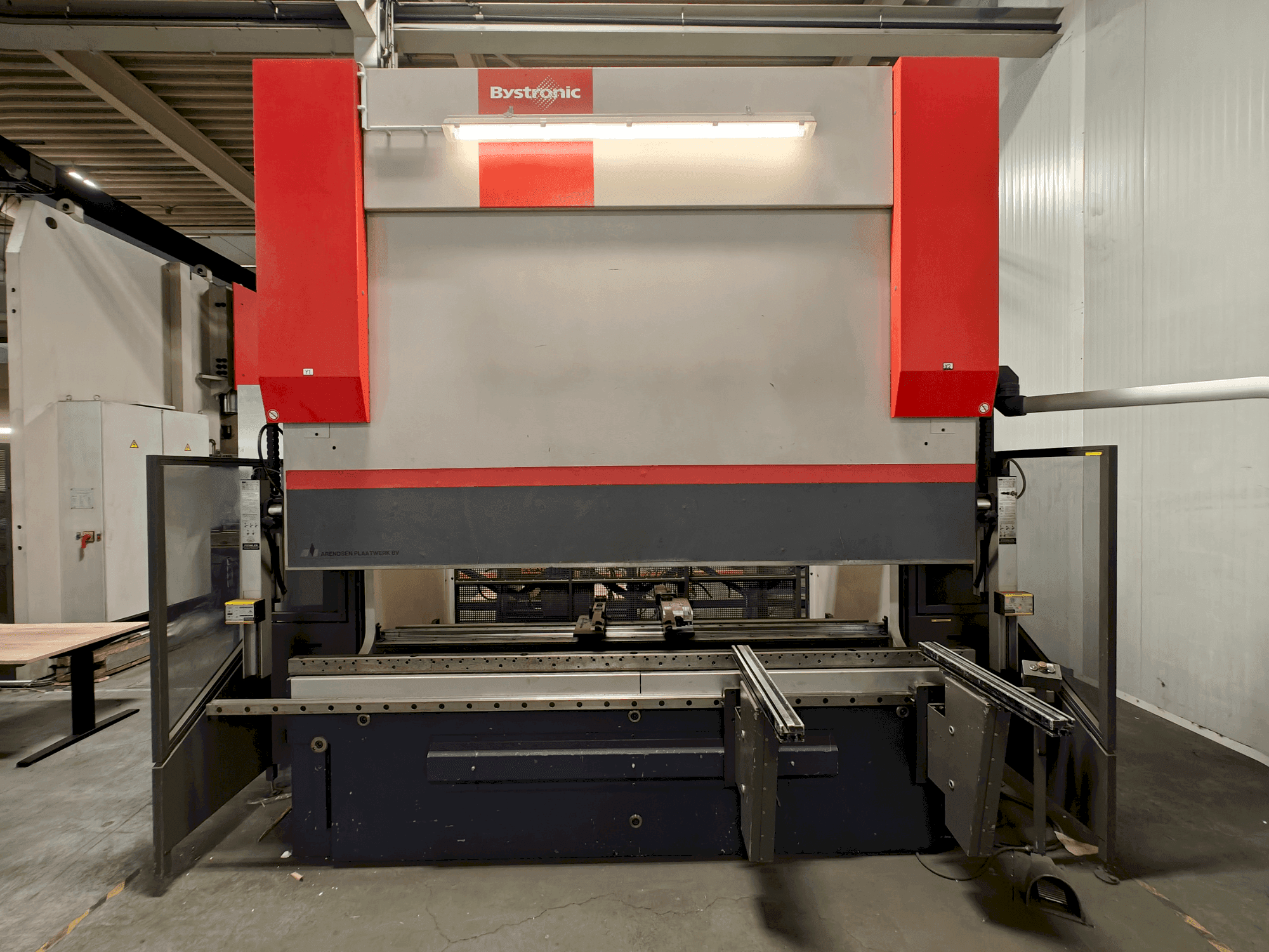 Prikaz  stroja Bystronic Xpert100x3100  sprijeda