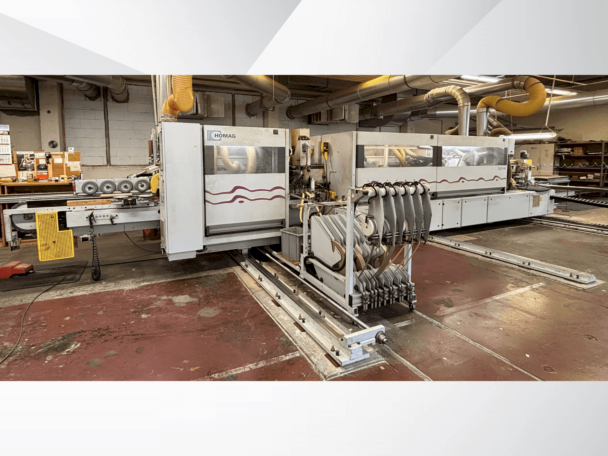 Prikaz  stroja HOMAG Optimat KF 26/8/A3/25  sprijeda