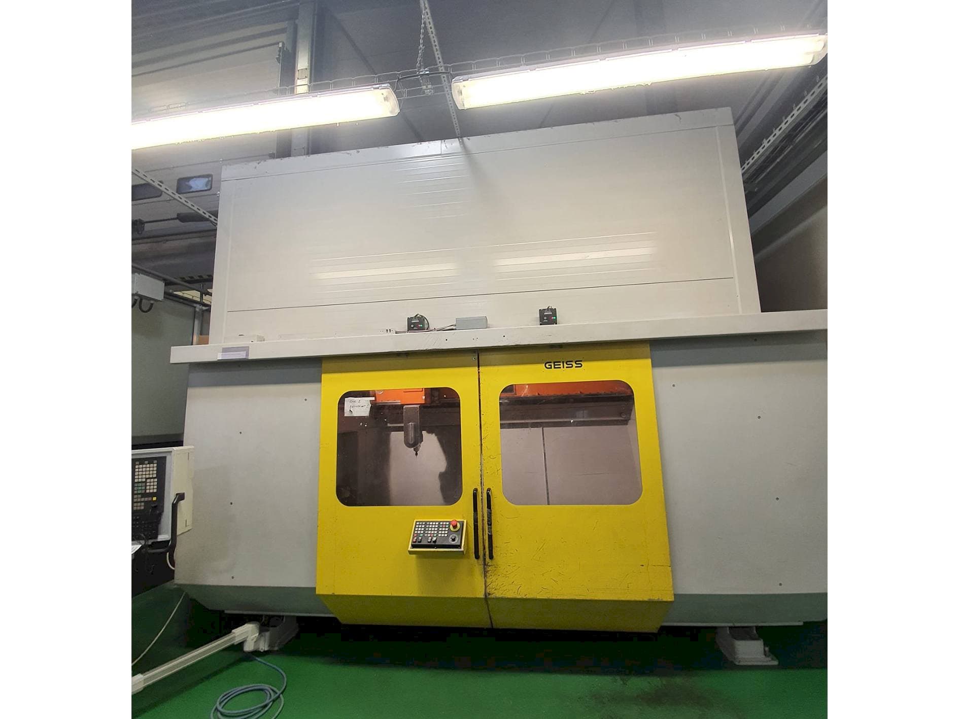 Prikaz  stroja GEISS FZ 2000x1000 ECO  sprijeda