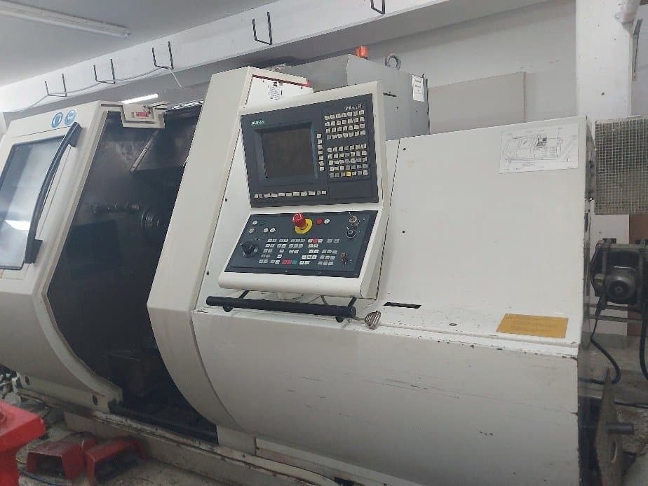 Prikaz  stroja Gildemeister MF Twin 65  sprijeda