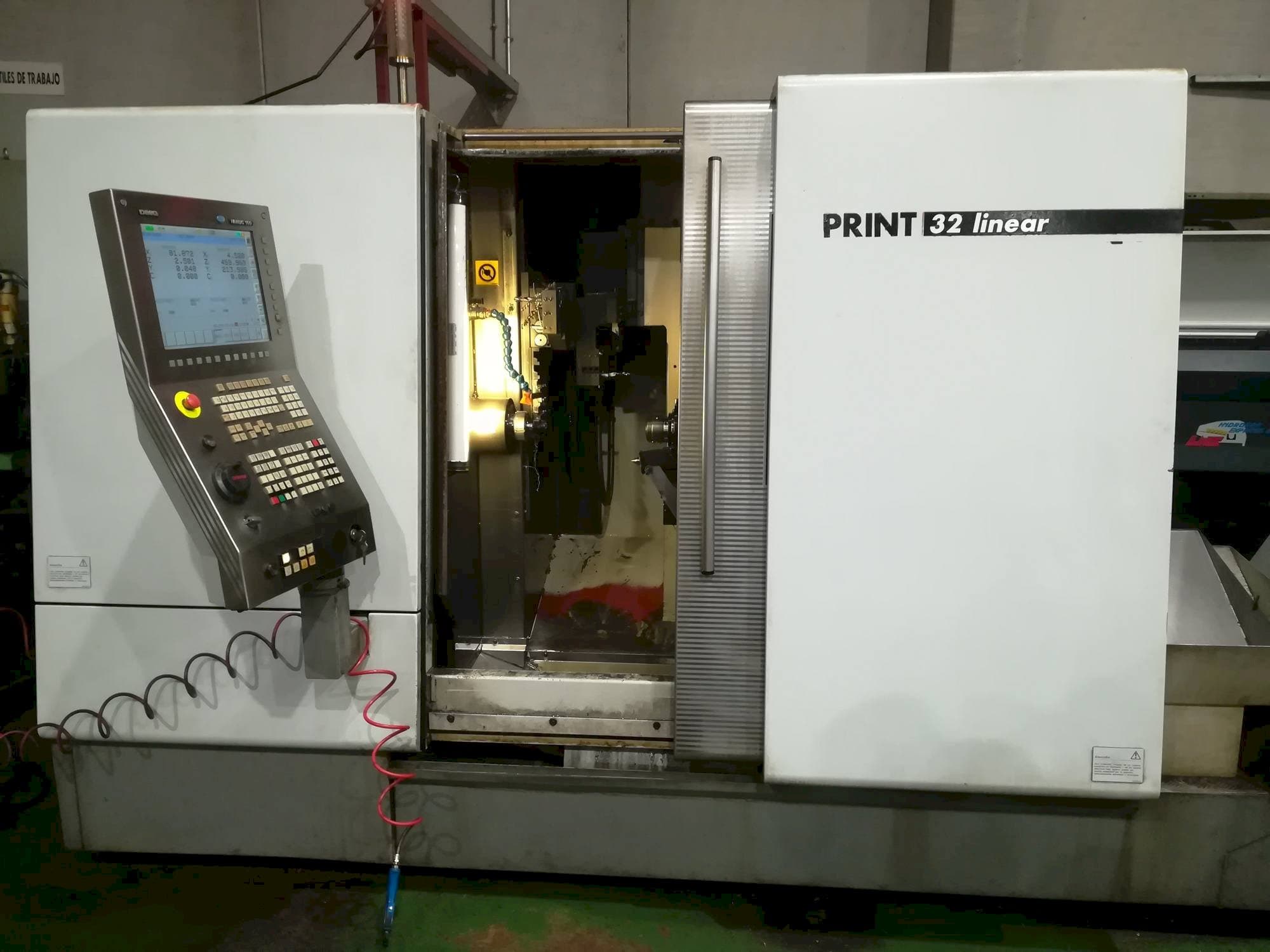 Prikaz  stroja Gildemeister Sprint 32 linear  sprijeda