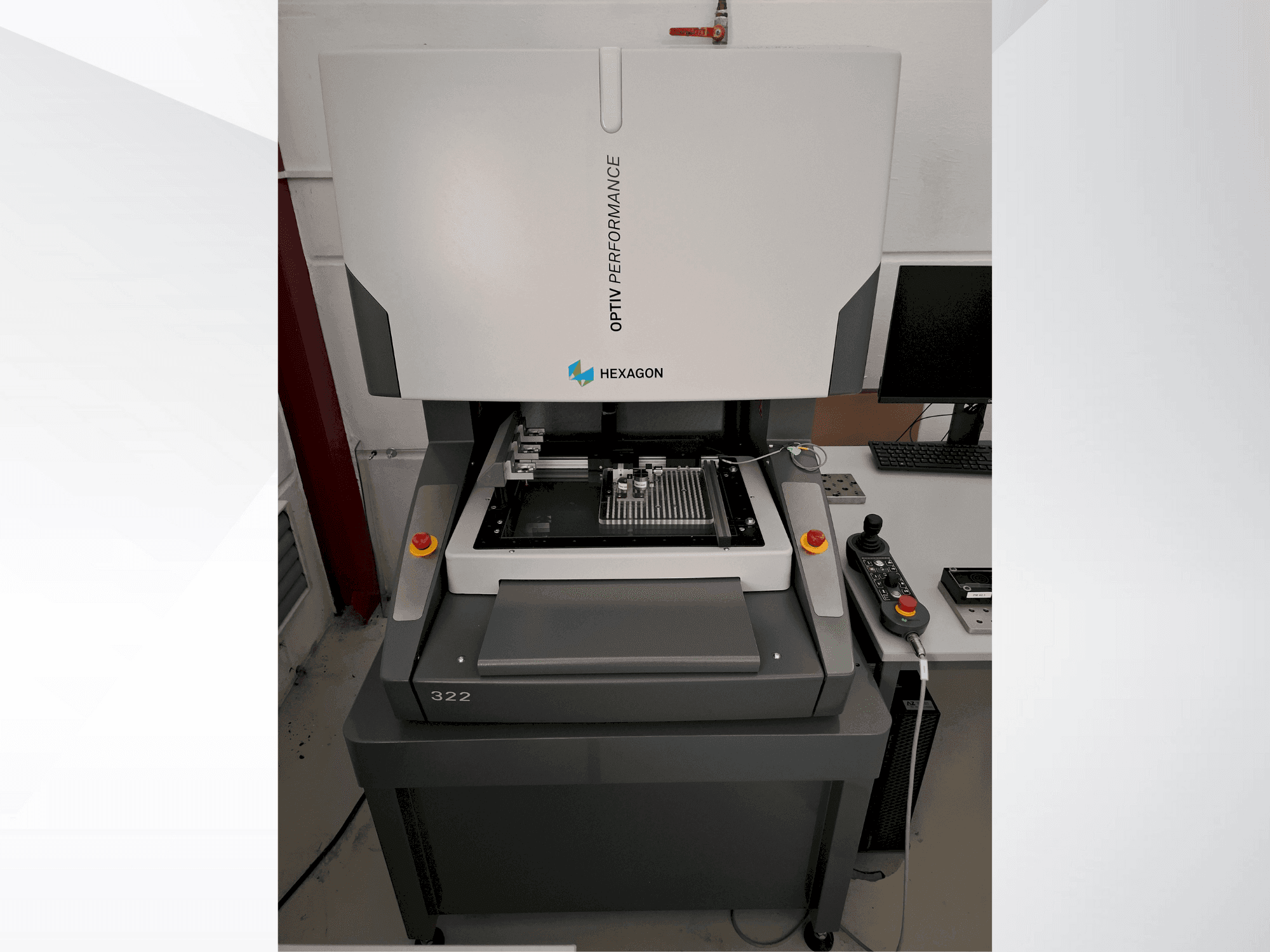 Prikaz  stroja Hexagon Optiv Performance 322  sprijeda