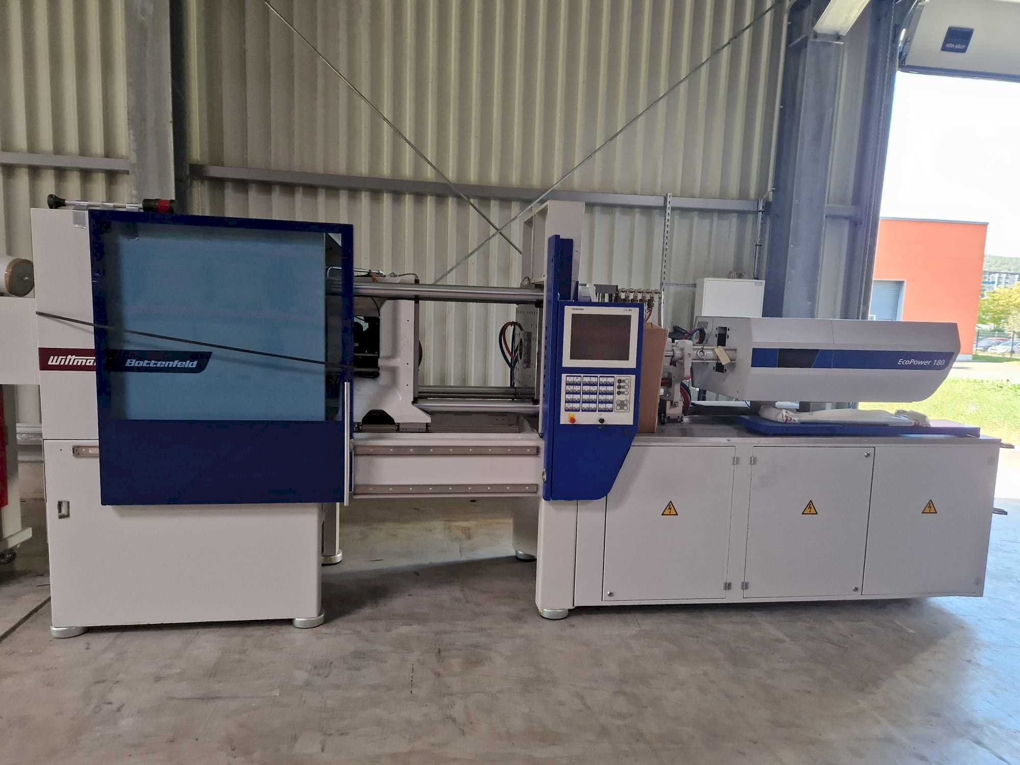 Prikaz  stroja Battenfeld EcoPower180  sprijeda