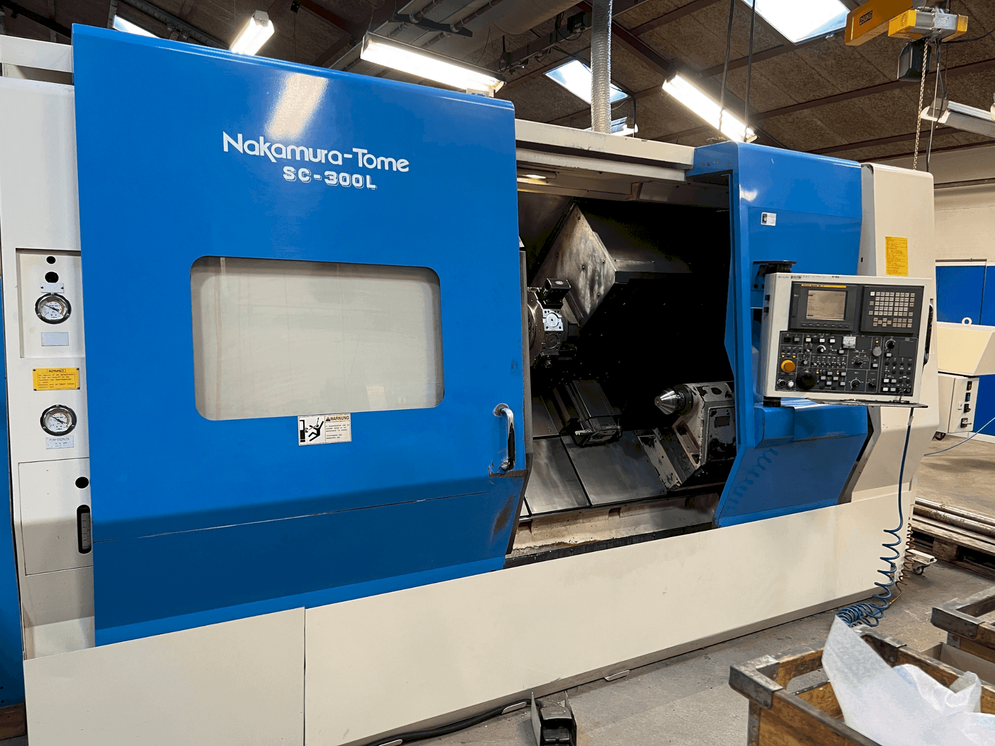 Prikaz  stroja NAKAMURA SL 300LY  sprijeda