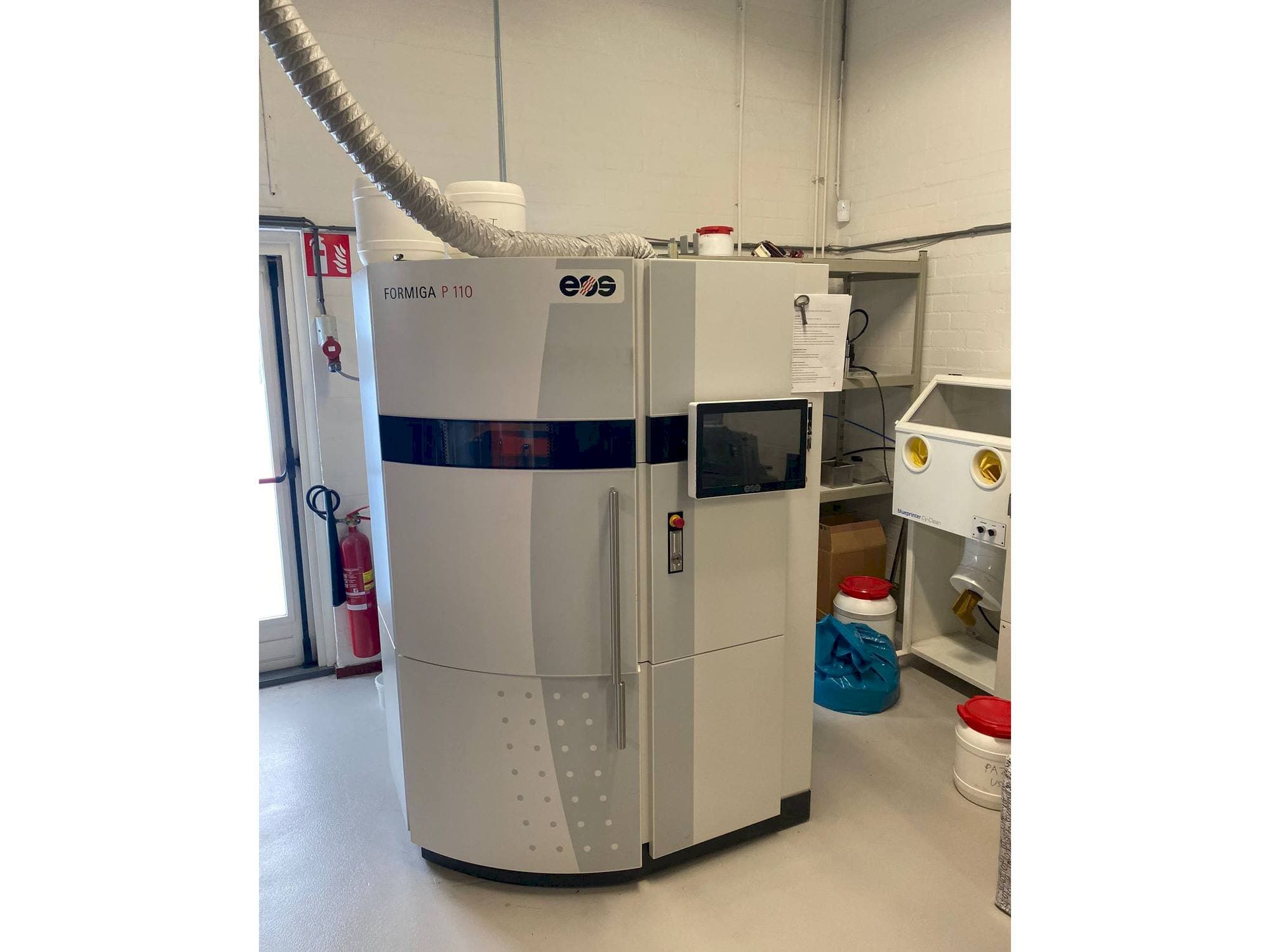 Prikaz  stroja EOS Formiga P 110  sprijeda