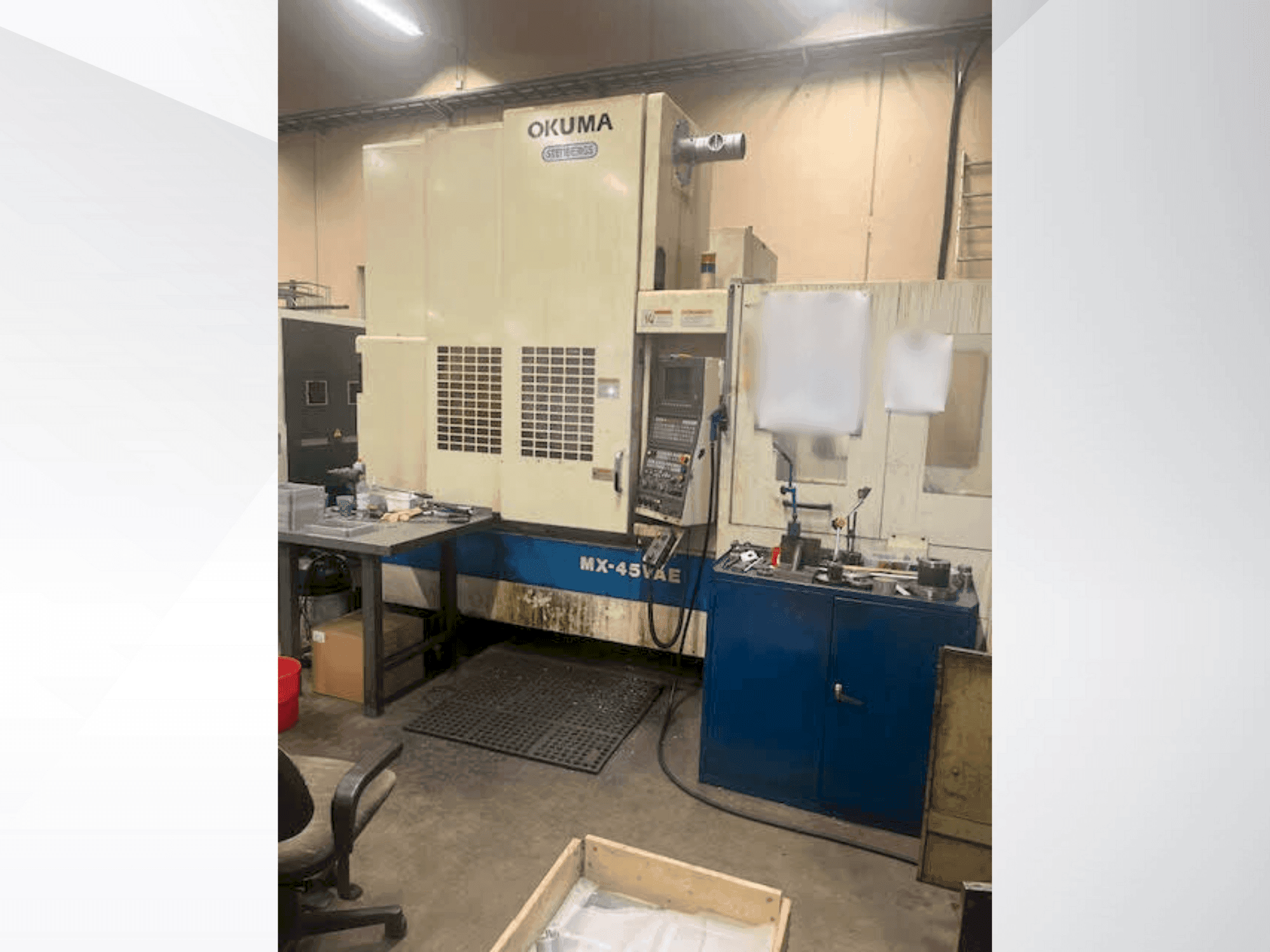 Prikaz  stroja Okuma MX-45VAE  sprijeda