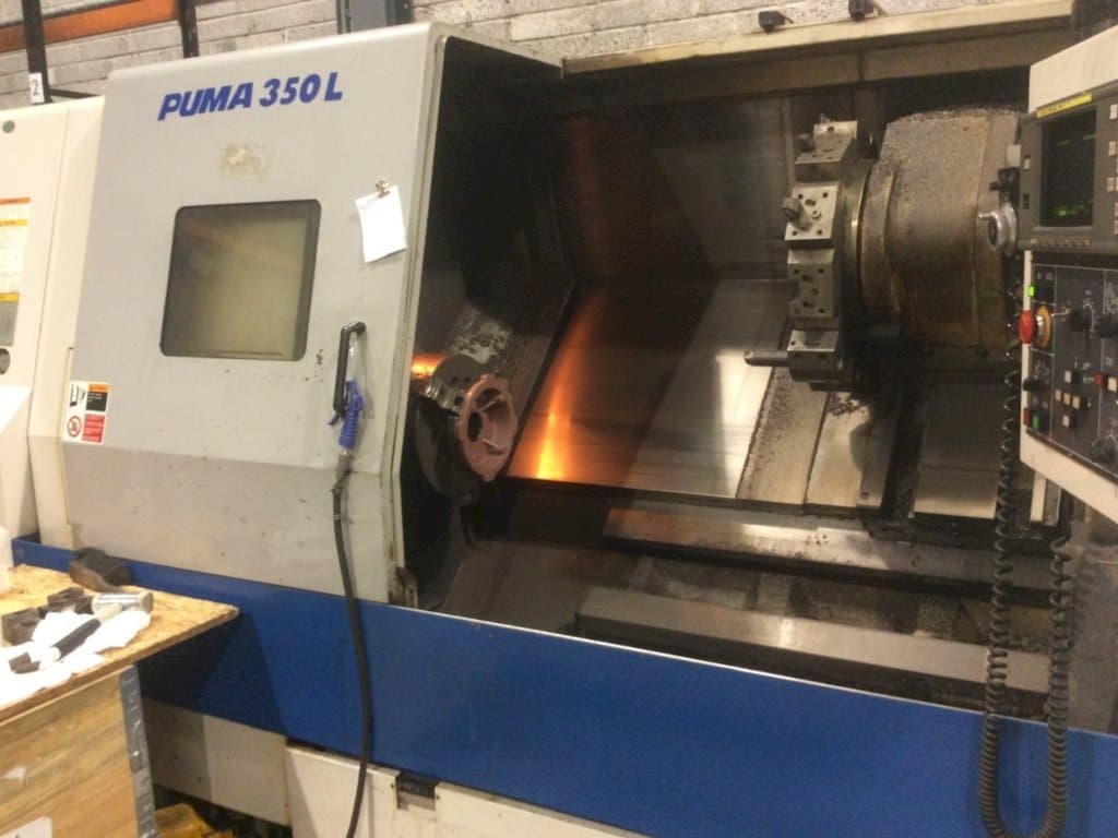 Prikaz  stroja DAEWOO Puma 350LB  sprijeda